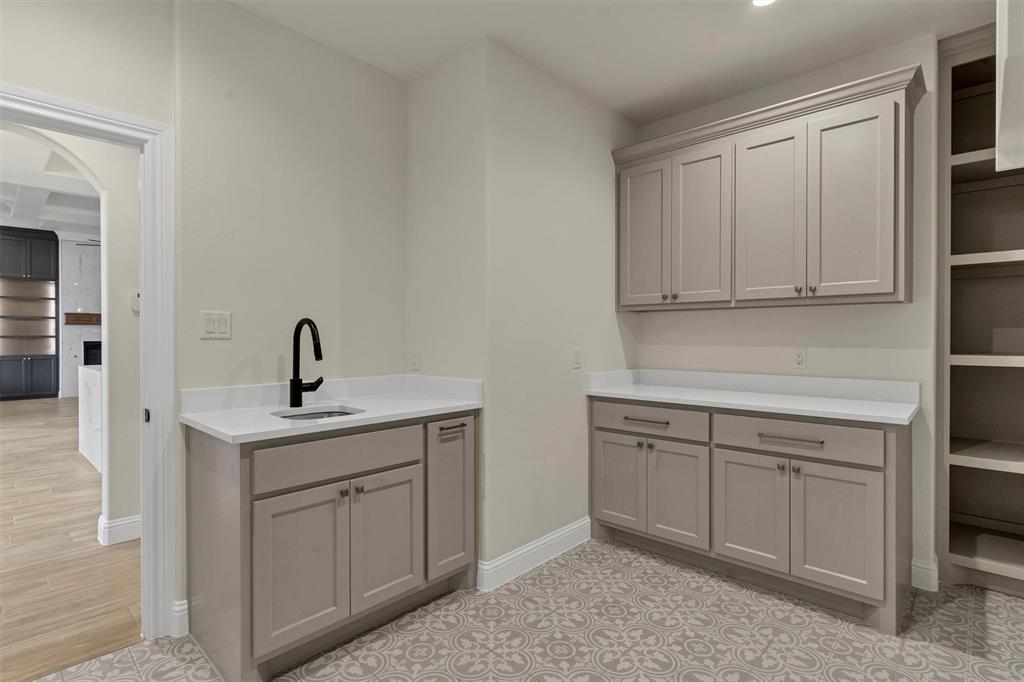 Granbury, Texas, 76049, United States, 4 Bedrooms Bedrooms, ,3 BathroomsBathrooms,Residential,For Sale,2007814