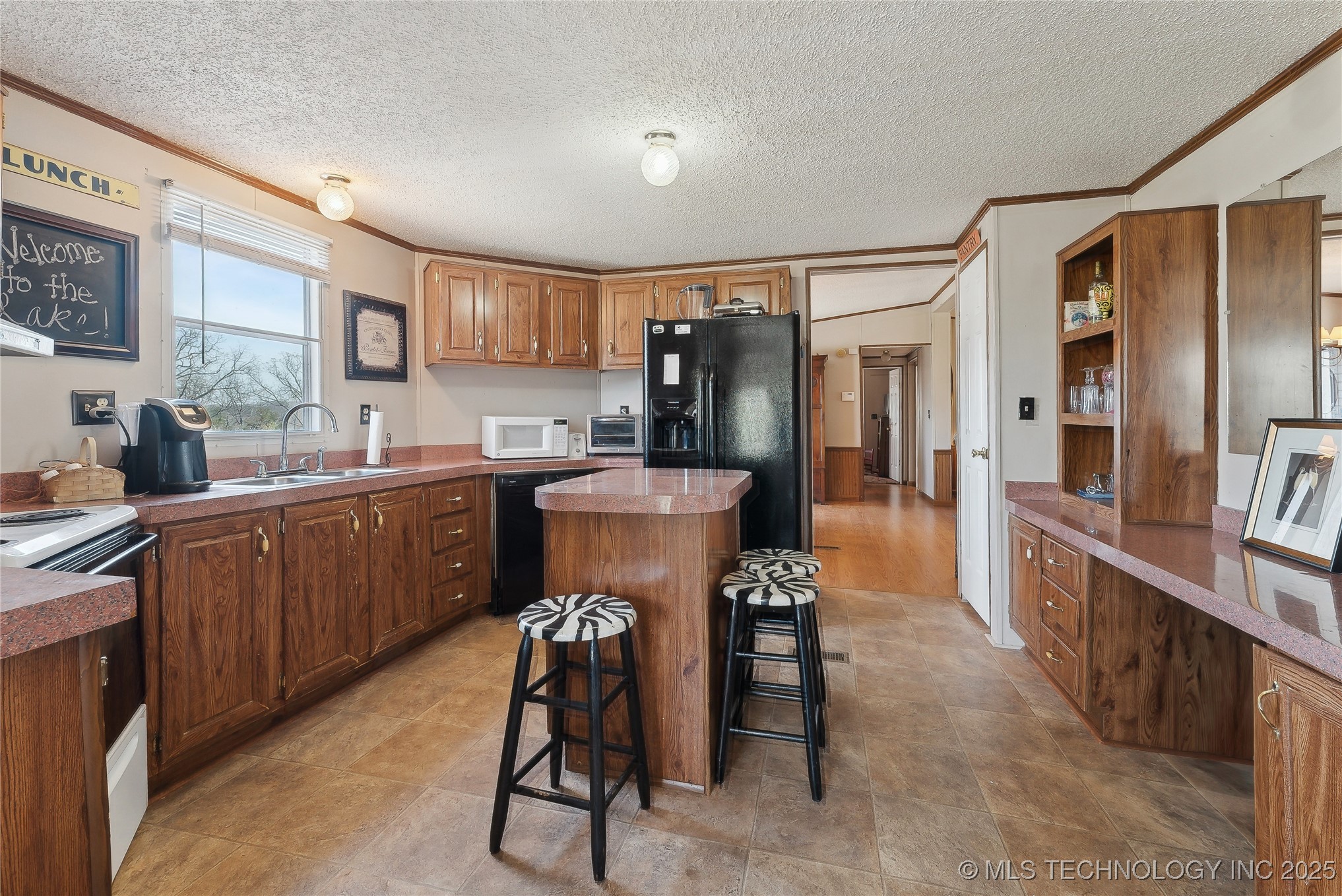 Cookson, Oklahoma, 74427, United States, 6 Bedrooms Bedrooms, ,6 BathroomsBathrooms,Residential,For Sale,1751718