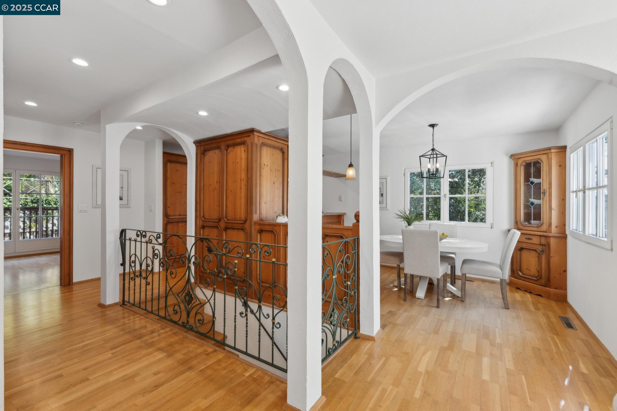Orinda, California, 94563, United States, 4 Bedrooms Bedrooms, ,3 BathroomsBathrooms,Residential,For Sale,1804966