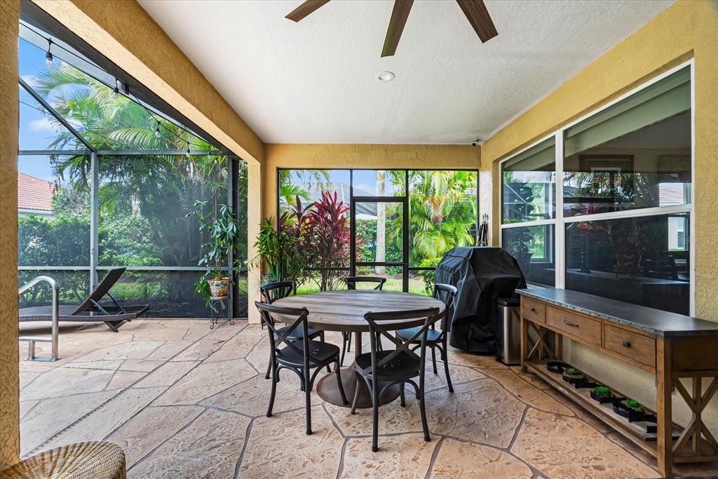 Bradenton, Florida, 34212, United States, 2 Bedrooms Bedrooms, ,2 BathroomsBathrooms,Residential,For Sale,1916954