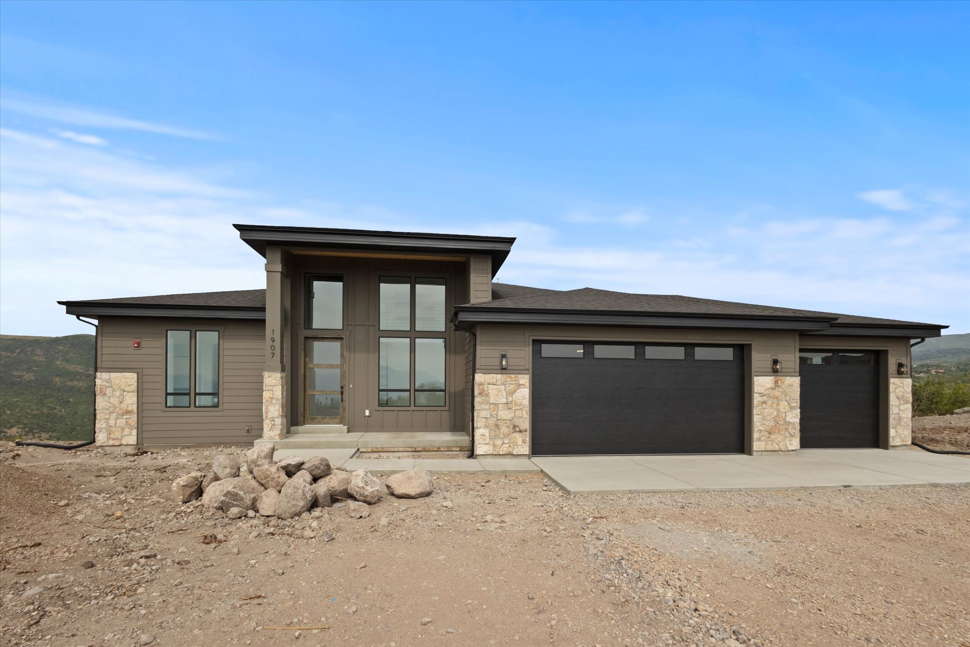 Heber, Utah, 84032, United States, 5 Bedrooms Bedrooms, ,3 BathroomsBathrooms,Residential,For Sale,1976197