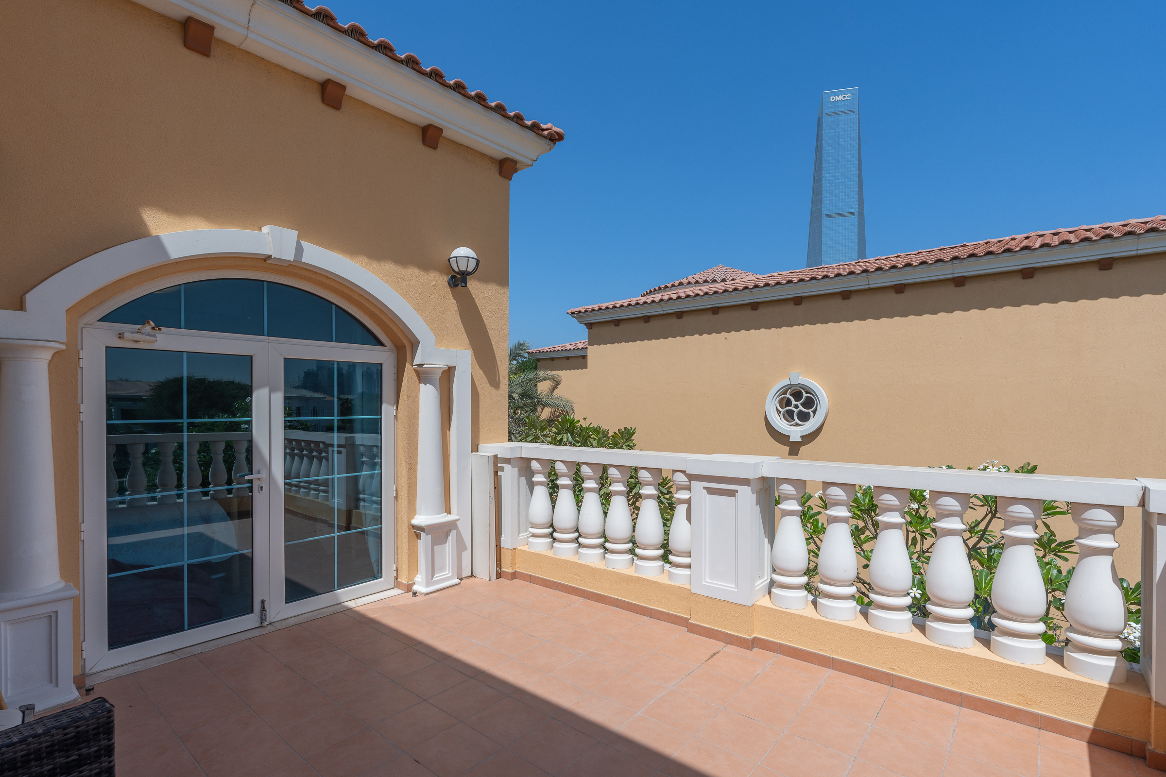  Stylish Semi-Upgraded Villa in Jumeirah Park - 物件實景