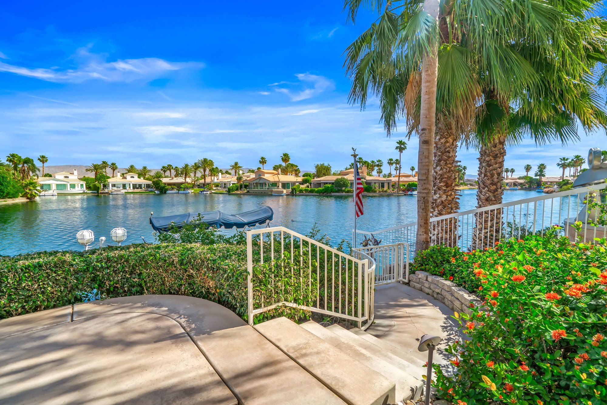  where  desert light meets the water’s edge - 物件實景