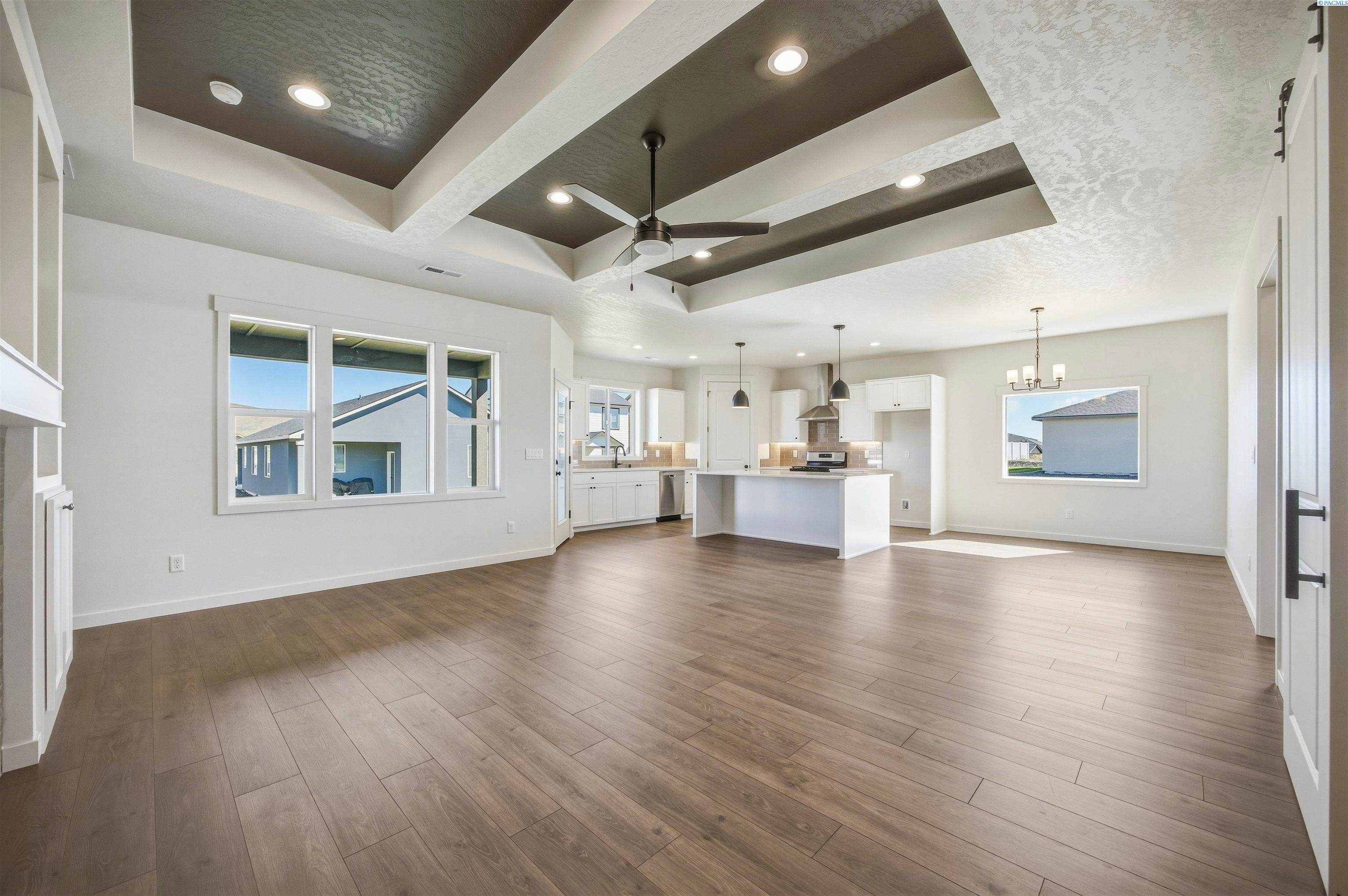 Richland, Washington, 99352, United States, 3 Bedrooms Bedrooms, ,3 BathroomsBathrooms,Residential,For Sale,2033532