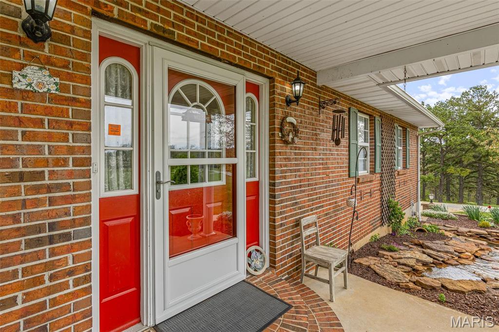 Farmington, Missouri, 63640, United States, 4 Bedrooms Bedrooms, ,3 BathroomsBathrooms,Residential,For Sale,1941808