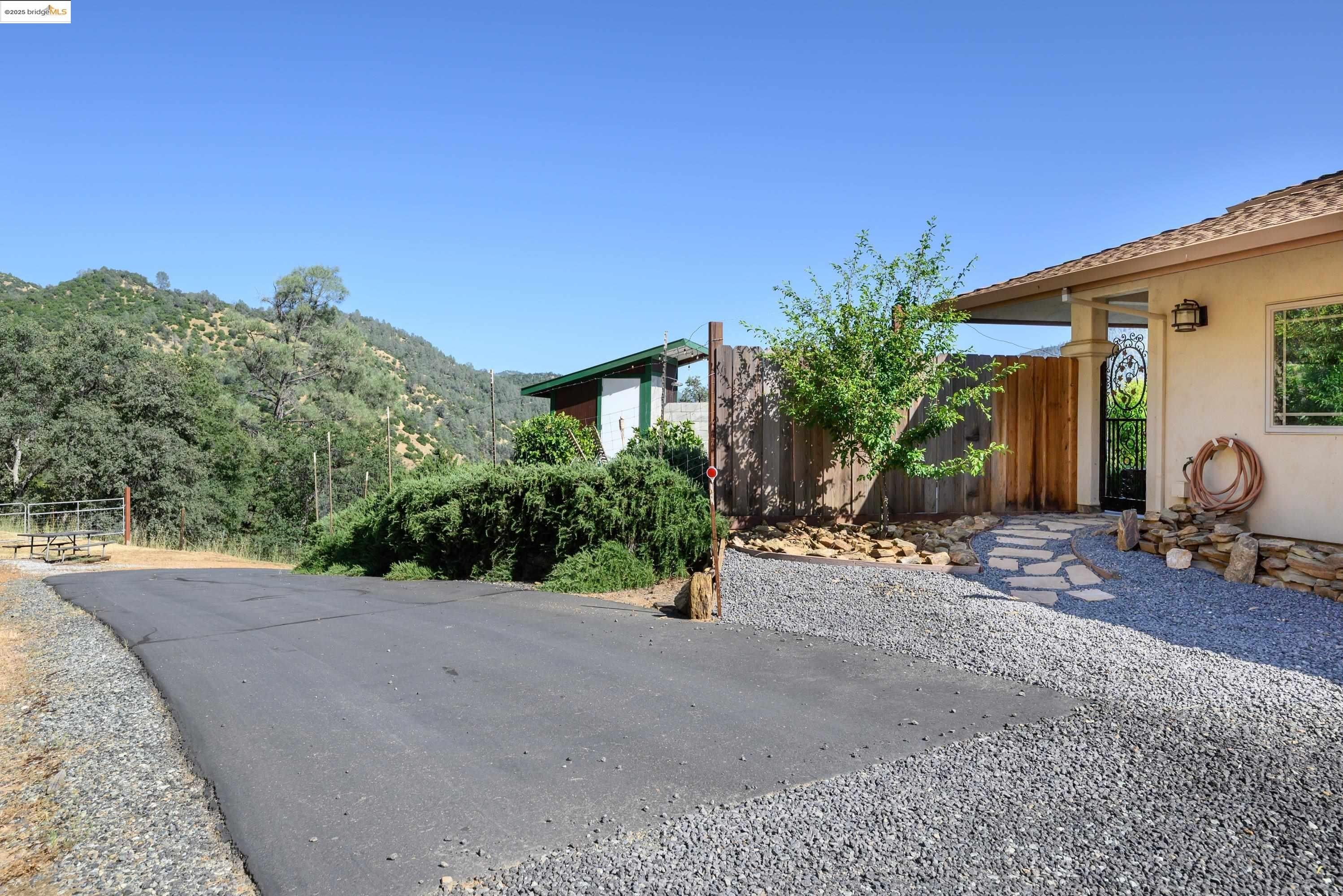Jamestown, California, 95327, United States, 3 Bedrooms Bedrooms, ,2 BathroomsBathrooms,Residential,For Sale,1826217