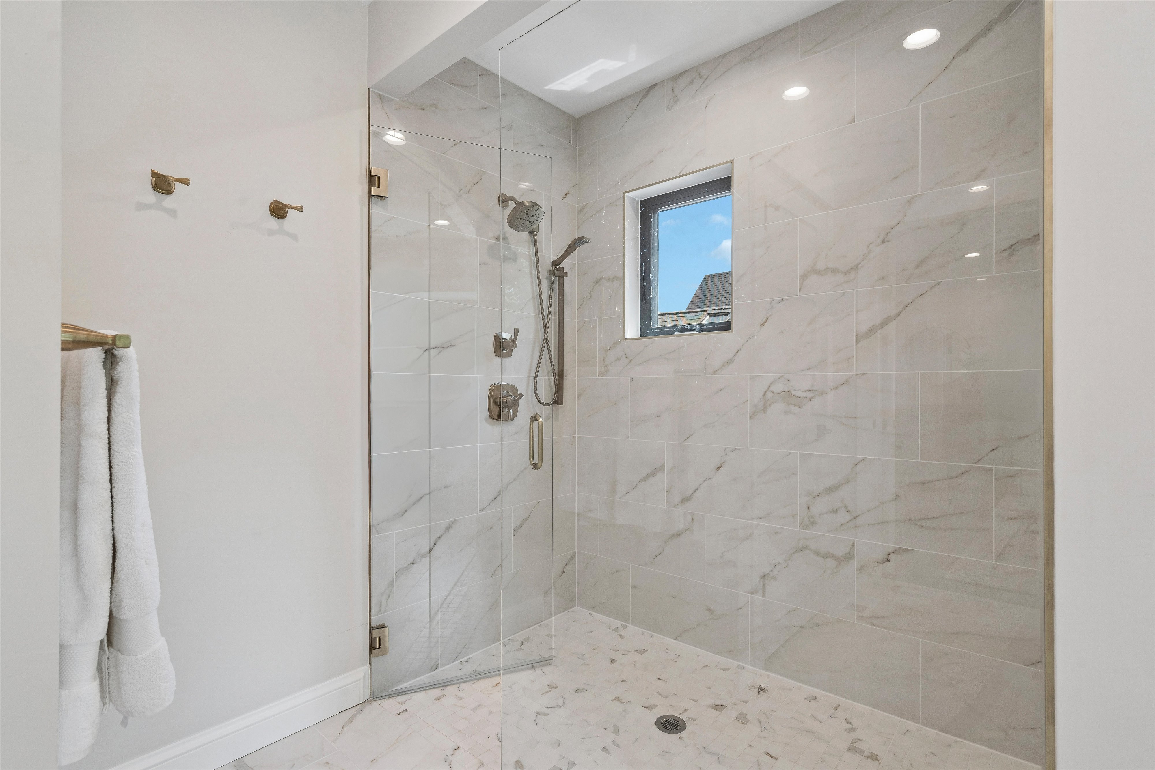 Newer-built residence offers an exceptional opportunity - 物件實景