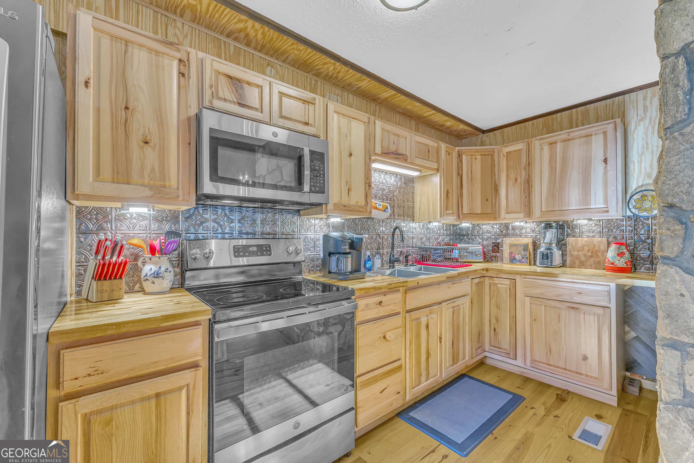 Helen, Georgia, 30545, United States, 3 Bedrooms Bedrooms, ,2 BathroomsBathrooms,Residential,For Sale,1993891