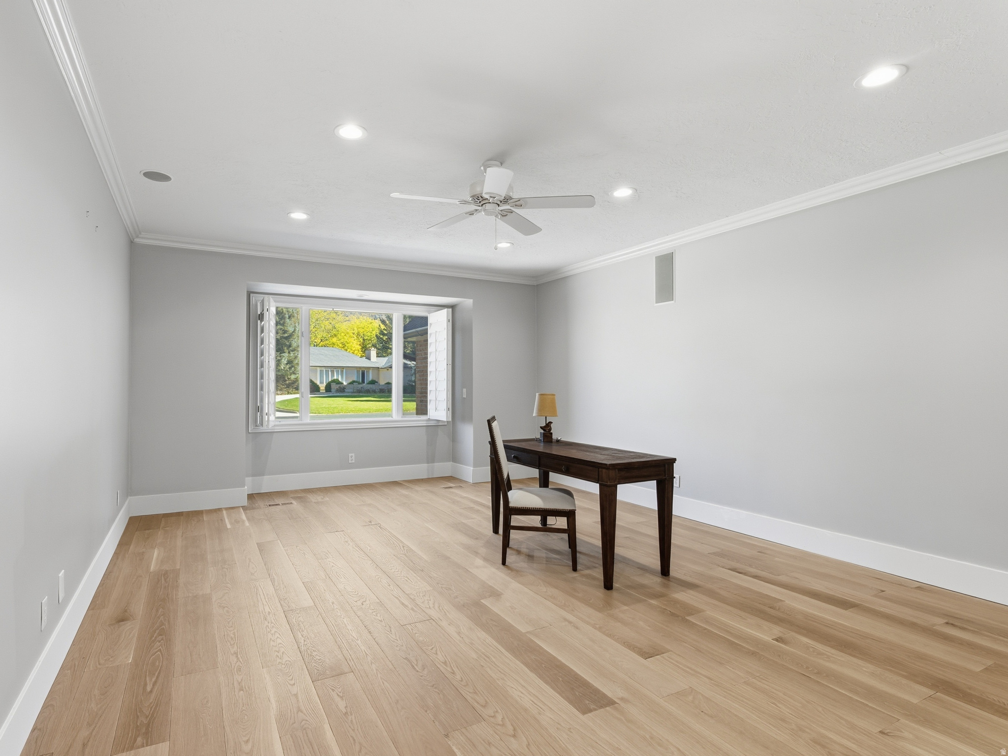 Sandy, Utah, 84092, United States, 5 Bedrooms Bedrooms, ,4 BathroomsBathrooms,Residential,For Sale,1994417