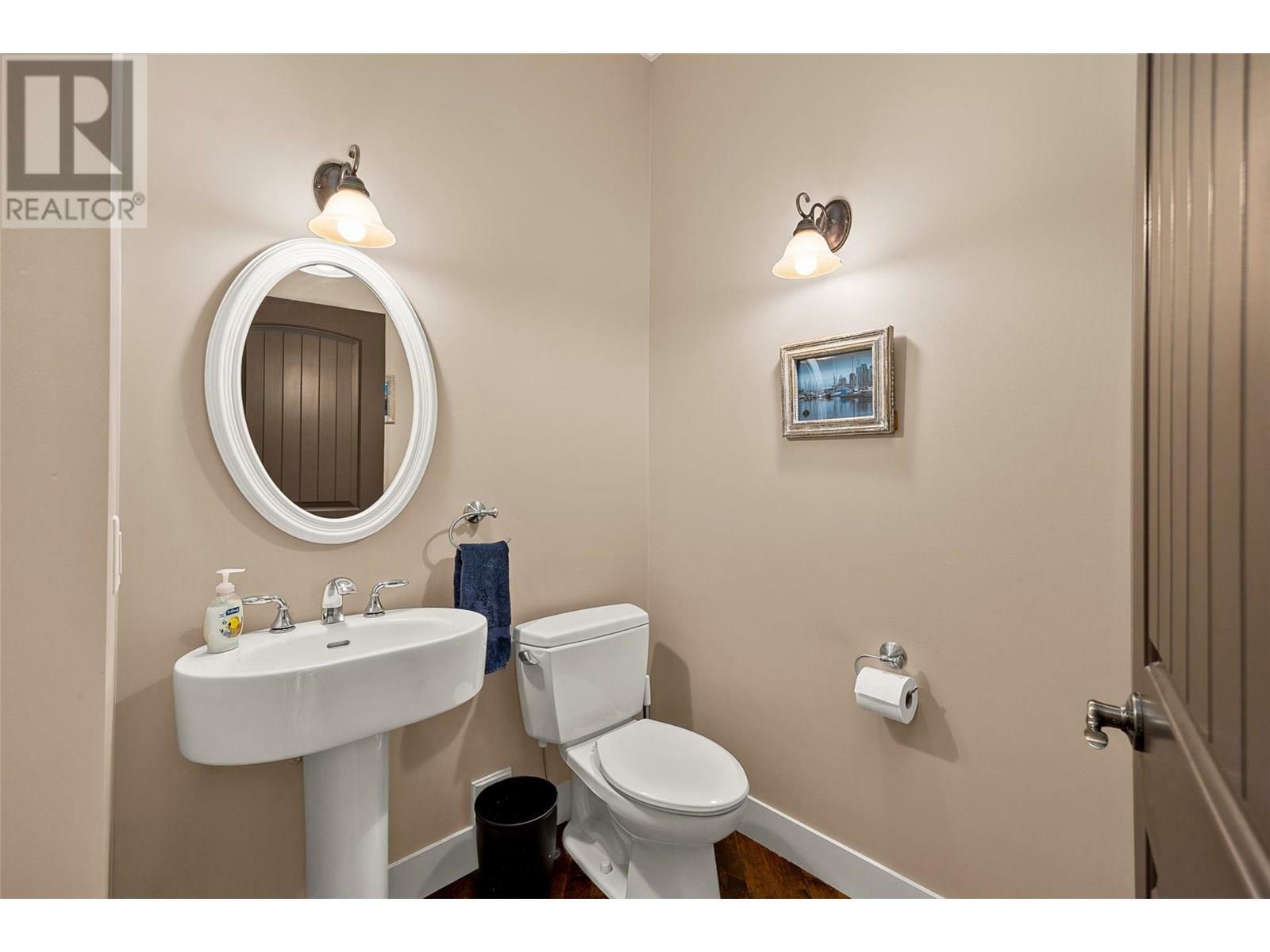 KELOWNA, British Columbia, V1W 4C5, CA, 5 Bedrooms Bedrooms, ,3 BathroomsBathrooms,Residential,For Sale,1883481
