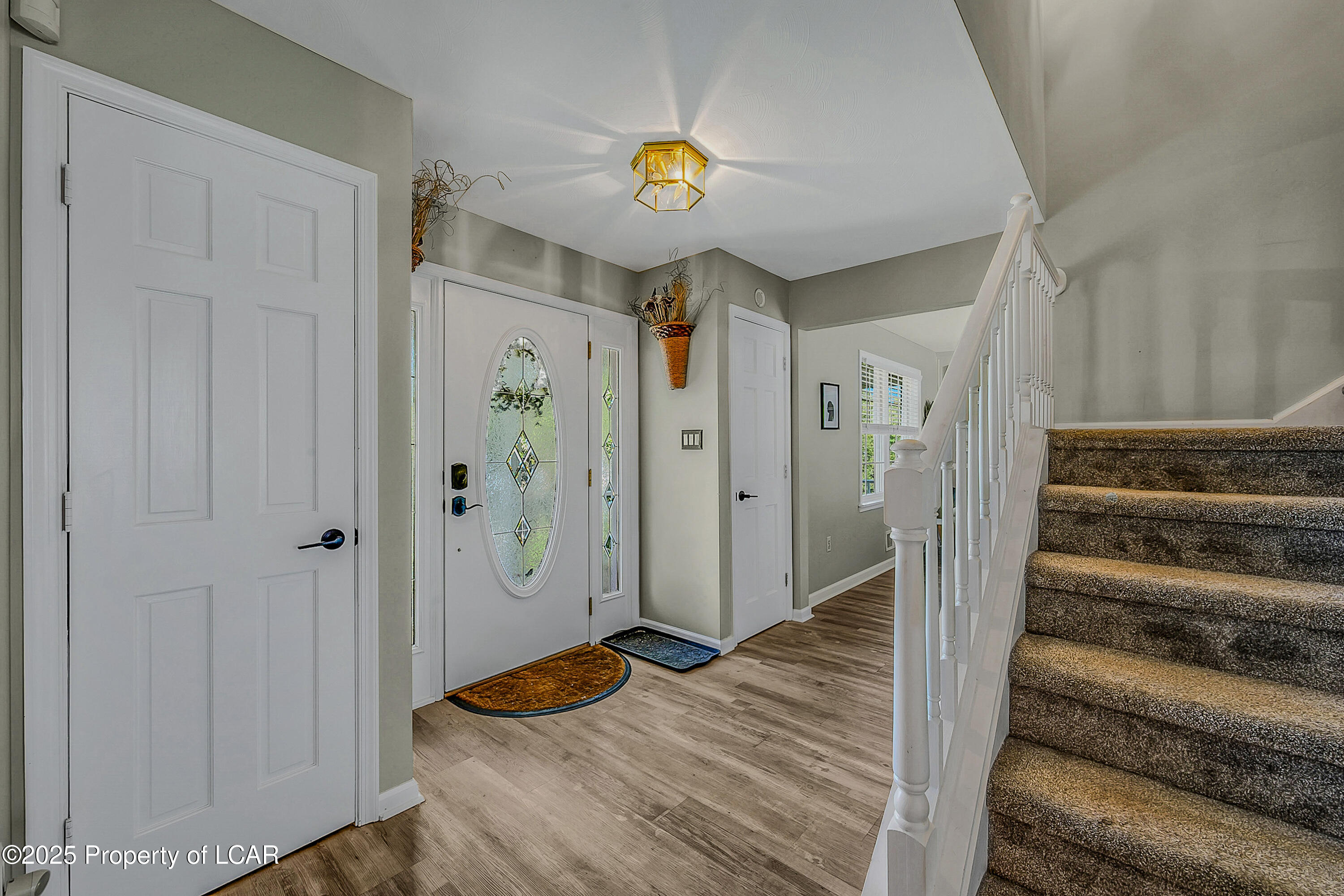 Shavertown, Pennsylvania, 18708, United States, 4 Bedrooms Bedrooms, ,3 BathroomsBathrooms,Residential,For Sale,1943613