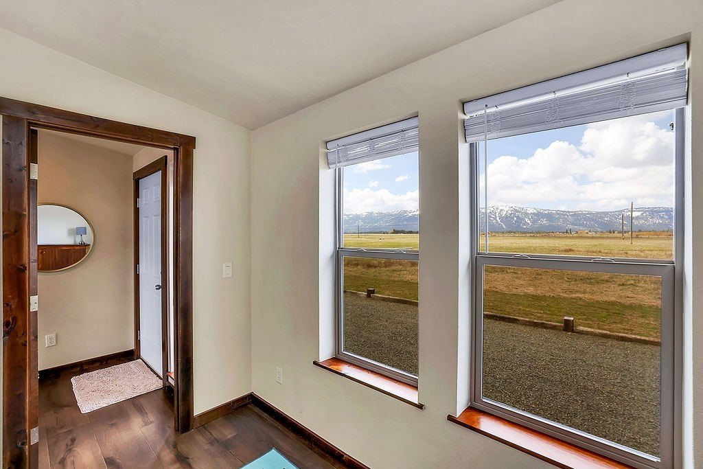 Donnelly, Idaho, 83615, United States, 3 Bedrooms Bedrooms, ,1 BathroomBathrooms,Residential,For Sale,2005150