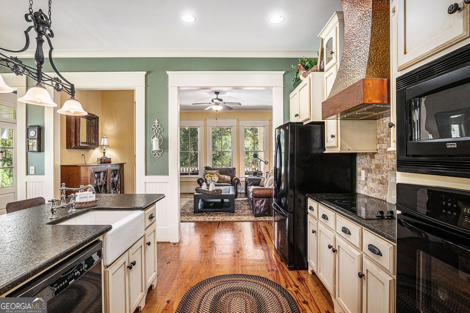 Elberton, Georgia, 30635, United States, 3 Bedrooms Bedrooms, ,4 BathroomsBathrooms,Residential,For Sale,1952014