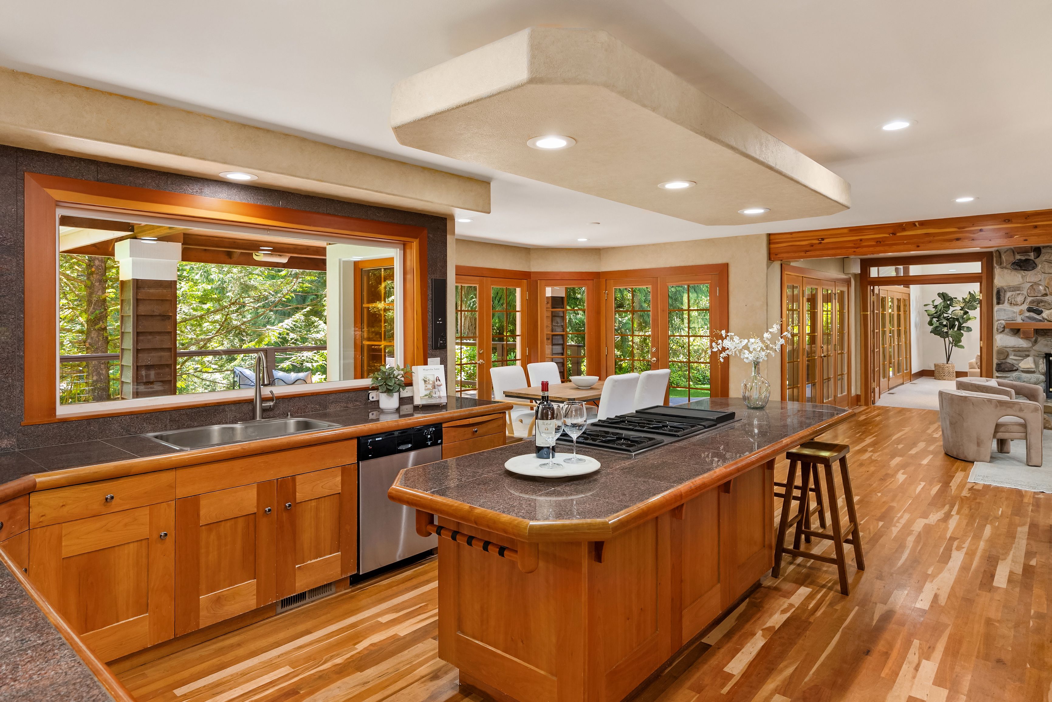  10199 Affirmed Lane Northeast, Bainbridge Island, WA 98110 - 物件實景