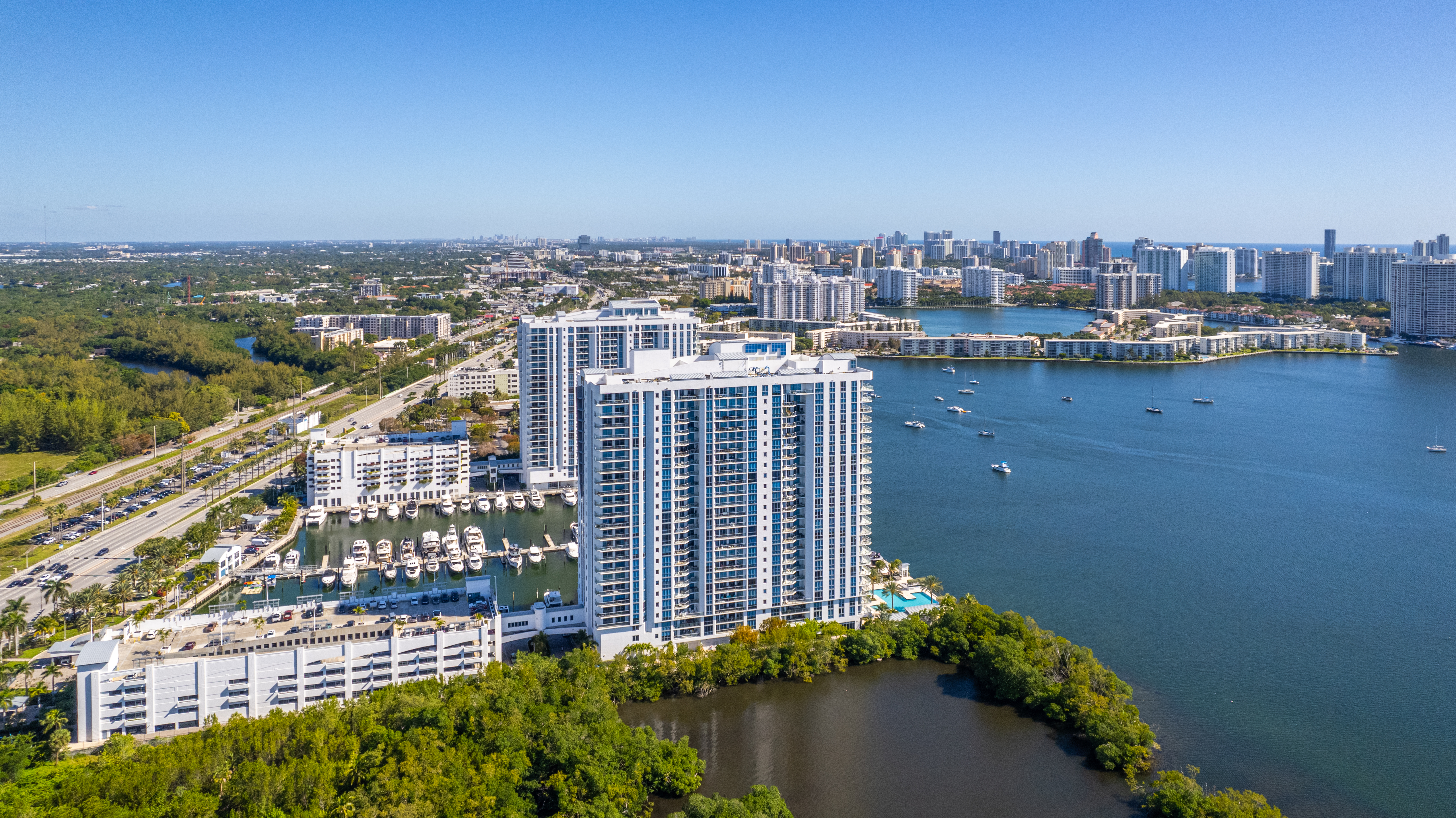 17111 Biscayne Blvd, North Miami Beach, FL, 33160 - 物件實景