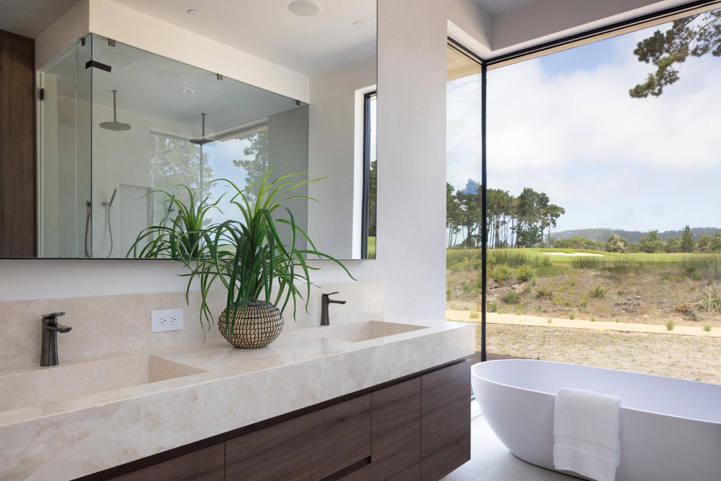 Pebble Beach, California, 93953, United States, 4 Bedrooms Bedrooms, ,6 BathroomsBathrooms,Residential,For Sale,1913499