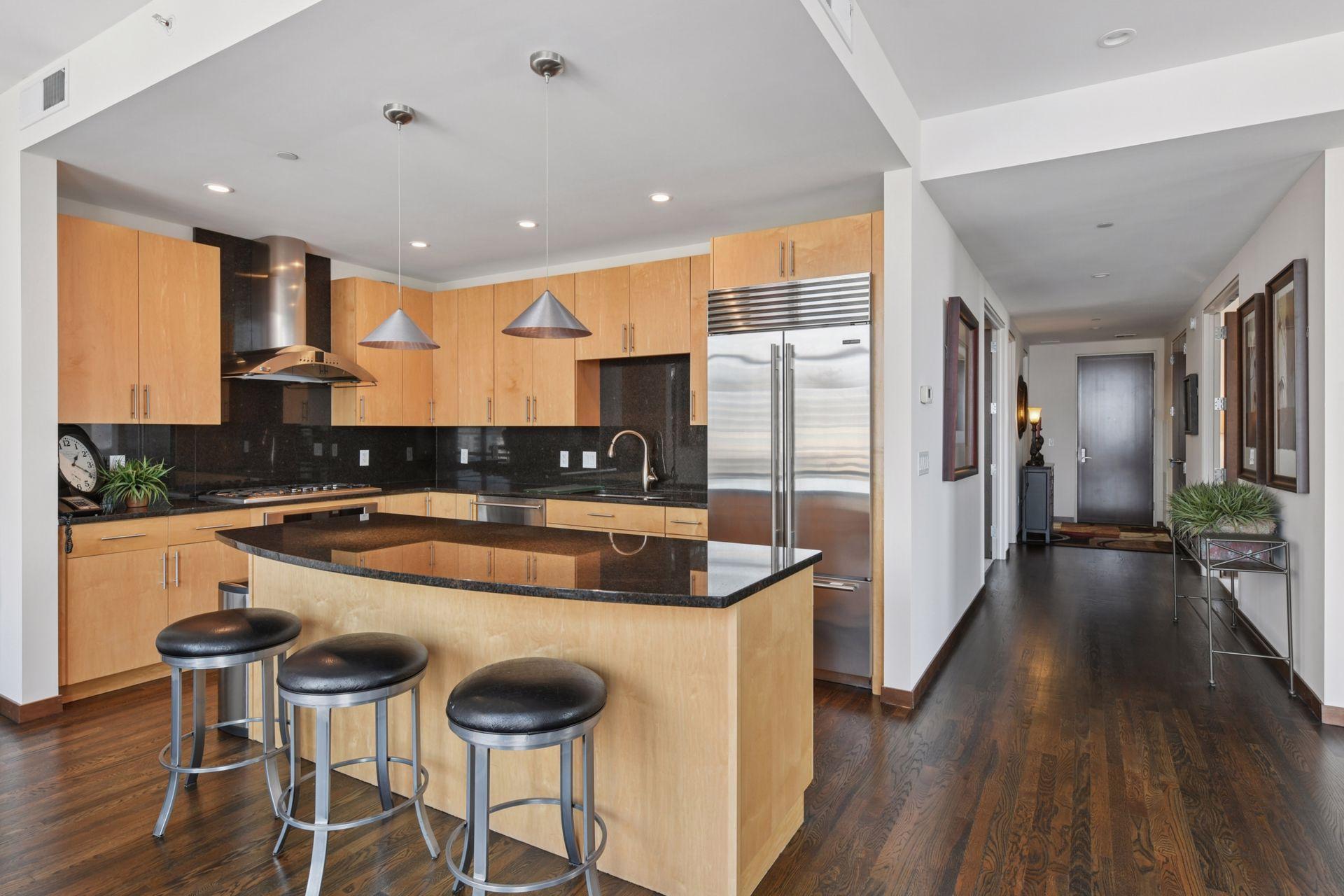 Minneapolis, Minnesota, 55403, United States, 2 Bedrooms Bedrooms, ,1 BathroomBathrooms,Residential,For Sale,1919843