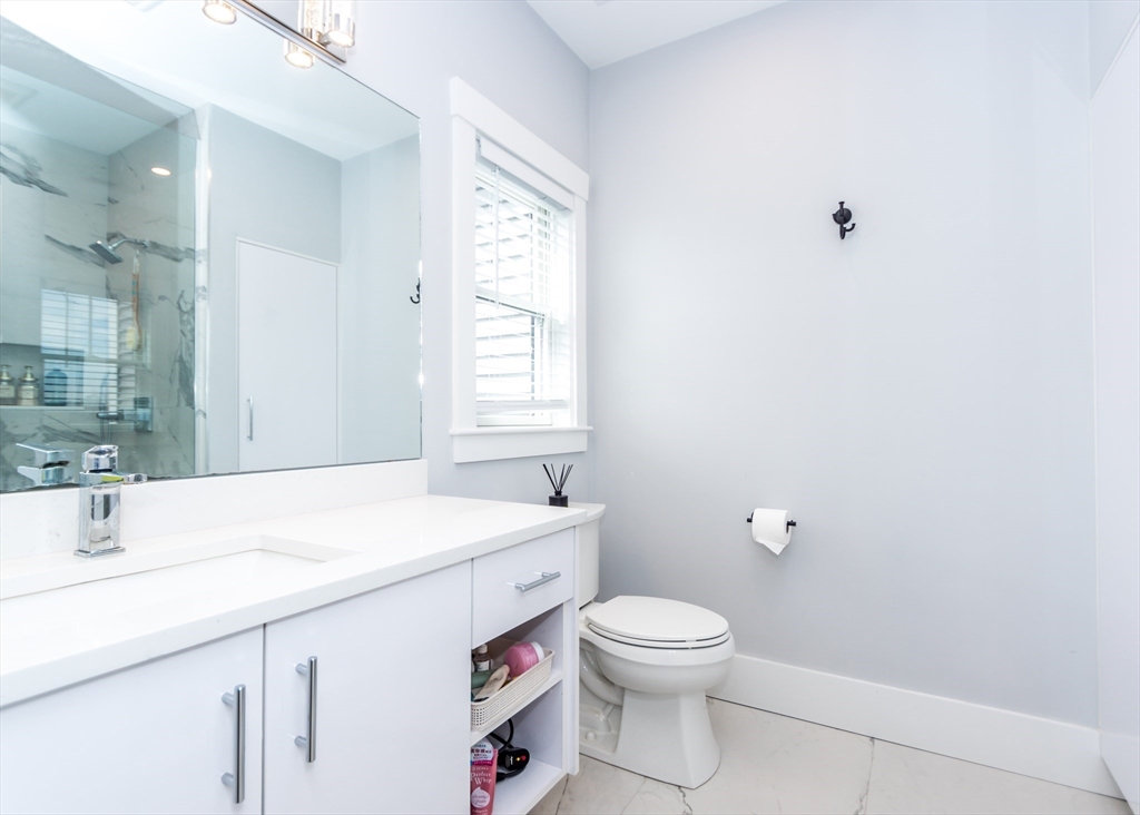 Waltham, Massachusetts, 02453, United States, 3 Bedrooms Bedrooms, ,4 BathroomsBathrooms,Residential,For Sale,1786216