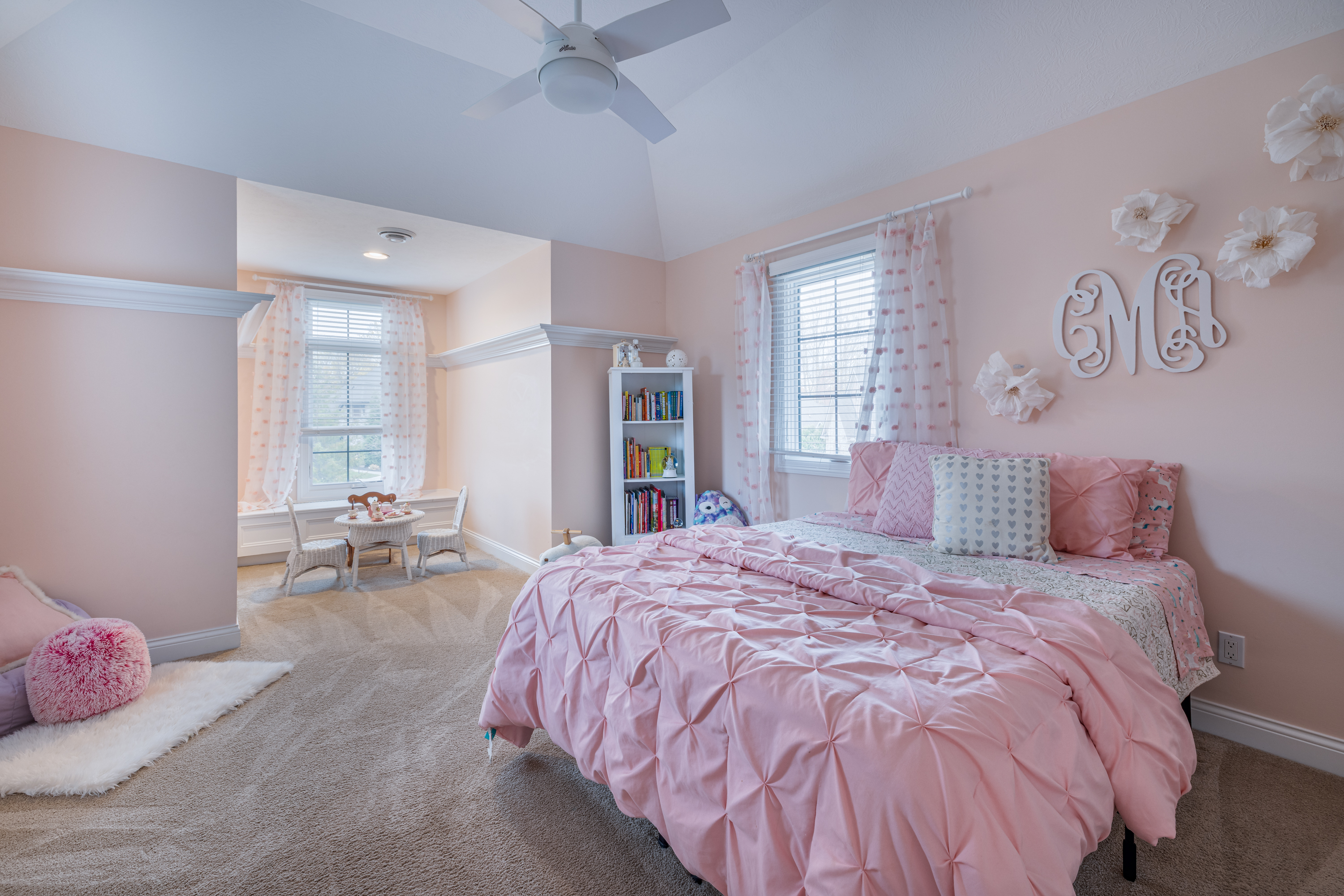 Strongsville, Ohio, 44136, United States, 4 Bedrooms Bedrooms, ,5 BathroomsBathrooms,Residential,For Sale,1988624