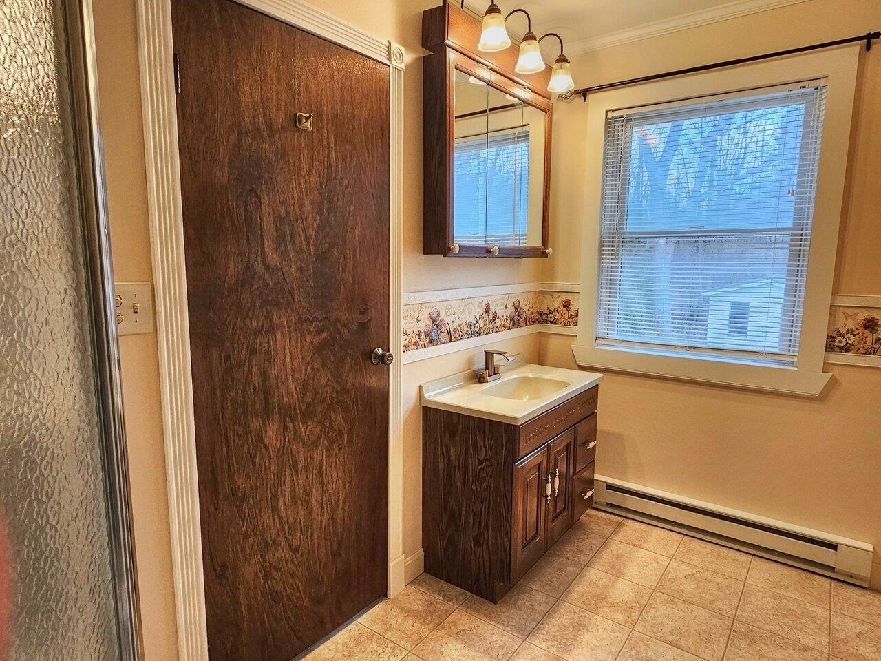 Williston, Vermont, 05495, United States, 3 Bedrooms Bedrooms, ,2 BathroomsBathrooms,Residential,For Sale,2001004