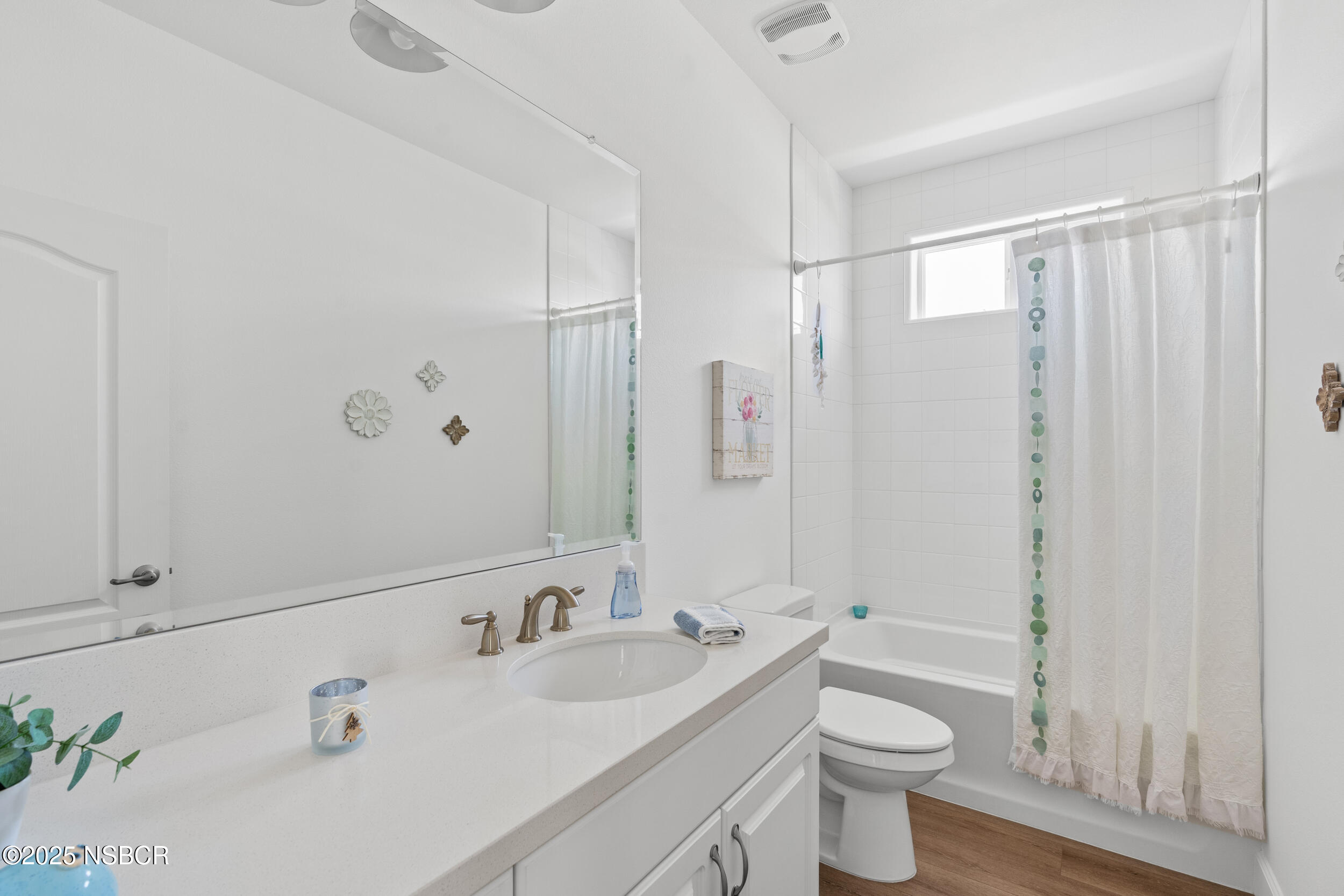 Santa Maria, California, 93455, United States, 3 Bedrooms Bedrooms, ,3 BathroomsBathrooms,Residential,For Sale,1929154