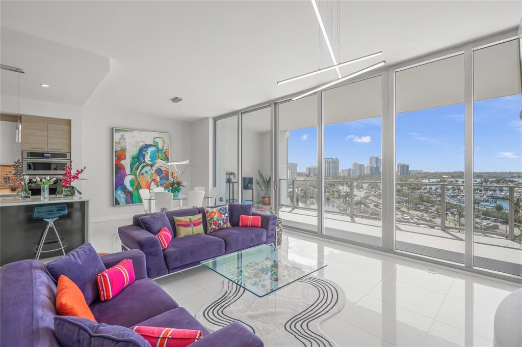 Sarasota, Florida, 34236, United States, 2 Bedrooms Bedrooms, ,3 BathroomsBathrooms,Residential,For Sale,1978058