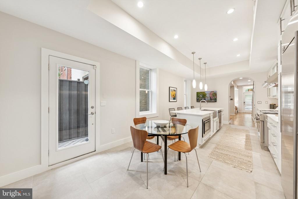 Washington, District of Columbia, 20001, United States, 6 Bedrooms Bedrooms, ,6 BathroomsBathrooms,Residential,For Sale,1983569