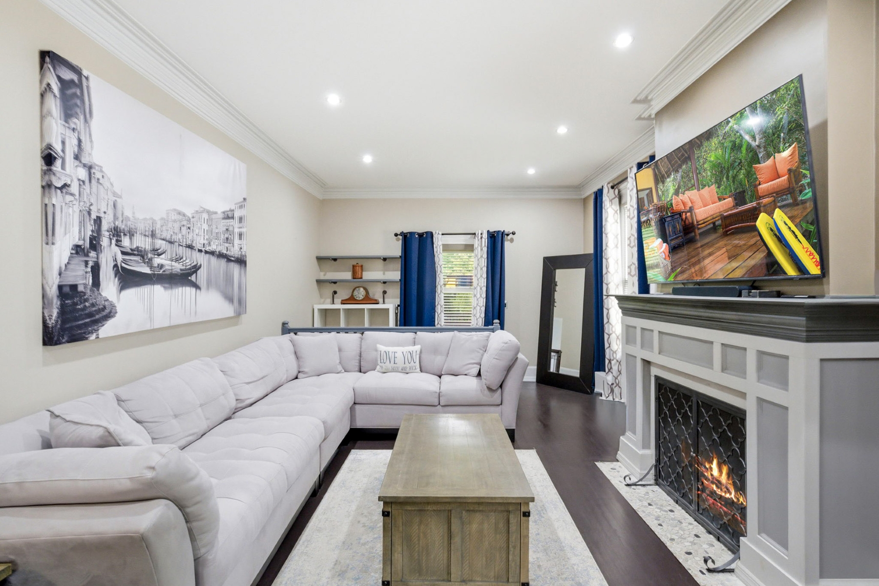  Fully Renovated Two Family Property - 物件實景