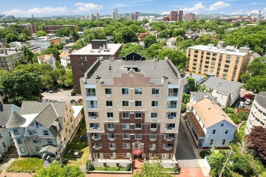 Cambridge, Massachusetts, 02139, United States, 2 Bedrooms Bedrooms, ,2 BathroomsBathrooms,Residential,For Sale,1939557