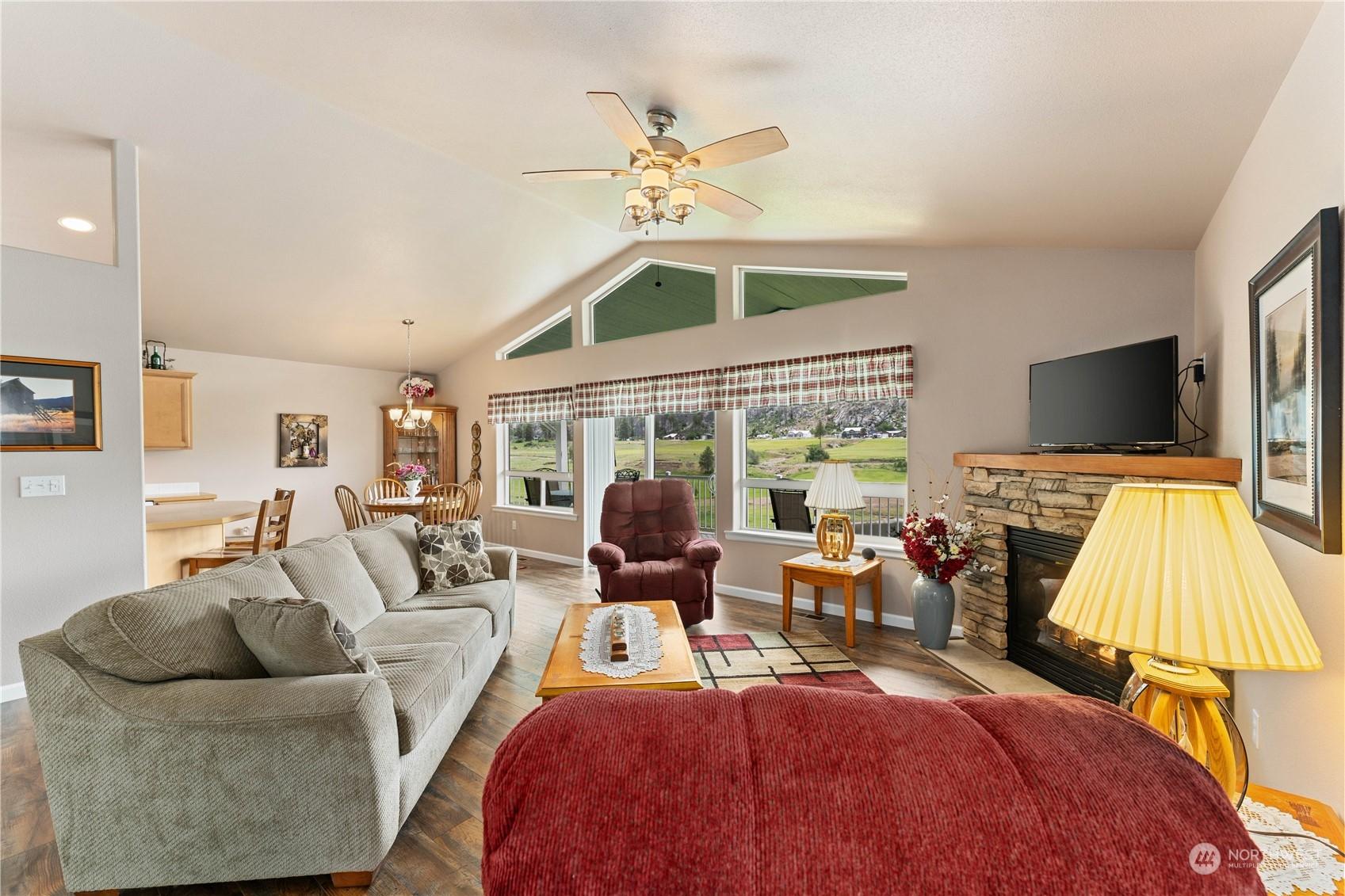 18 FRONTAGE ROAD, PATEROS, Washington, 98846, United States, 2 Bedrooms Bedrooms, ,2 BathroomsBathrooms,Residential,For Sale,18 FRONTAGE ROAD,1614133