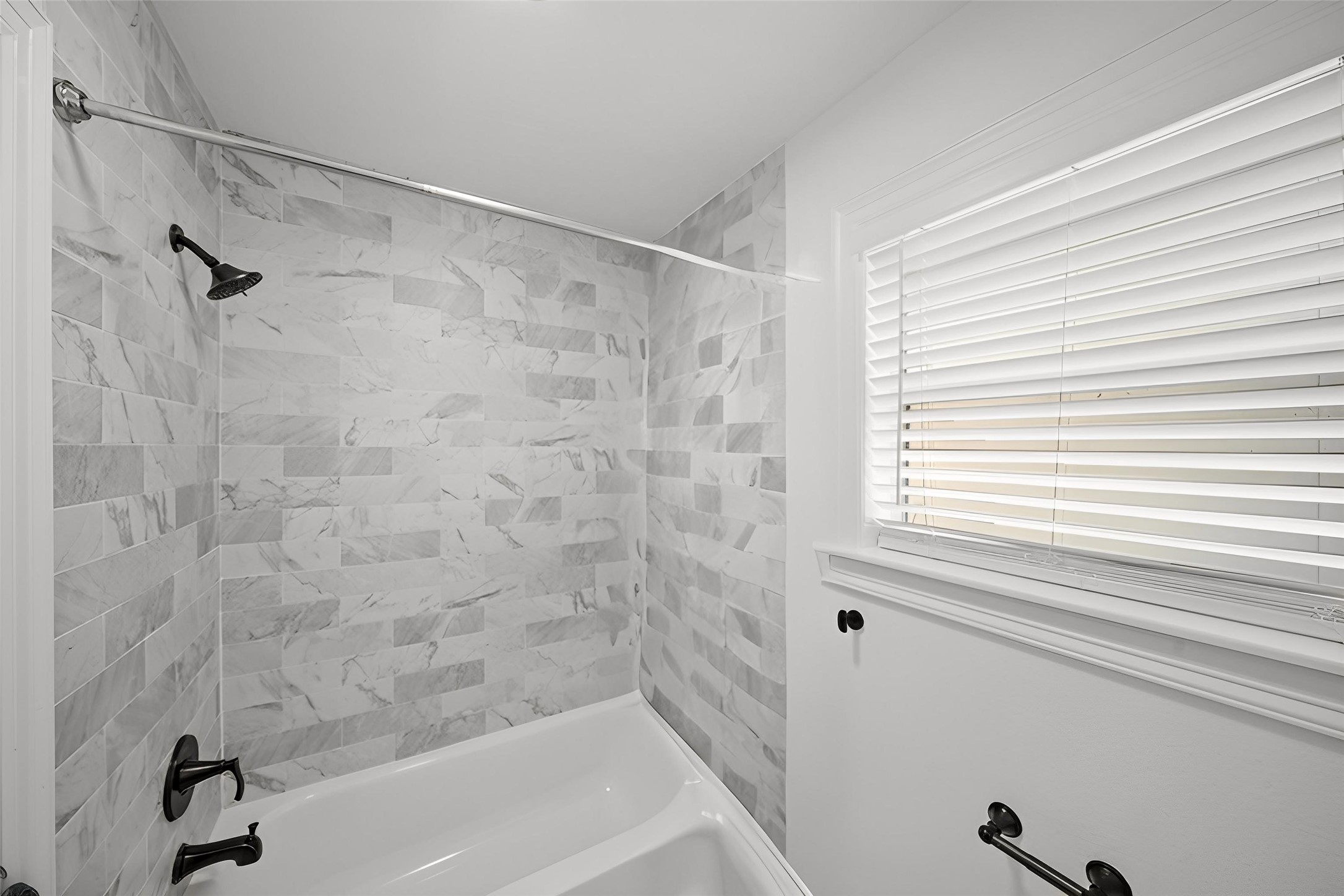 Houston, Texas, 77096, United States, 4 Bedrooms Bedrooms, ,3 BathroomsBathrooms,Residential,For Sale,1901222