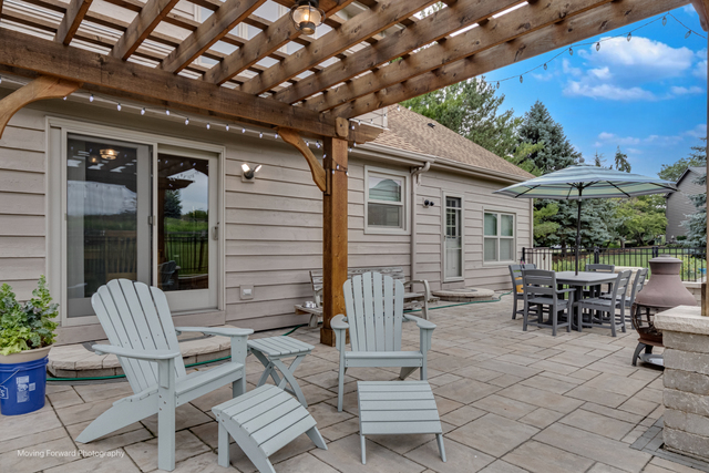 Algonquin, Illinois, 60102, United States, 4 Bedrooms Bedrooms, ,Residential,For Sale,1978319