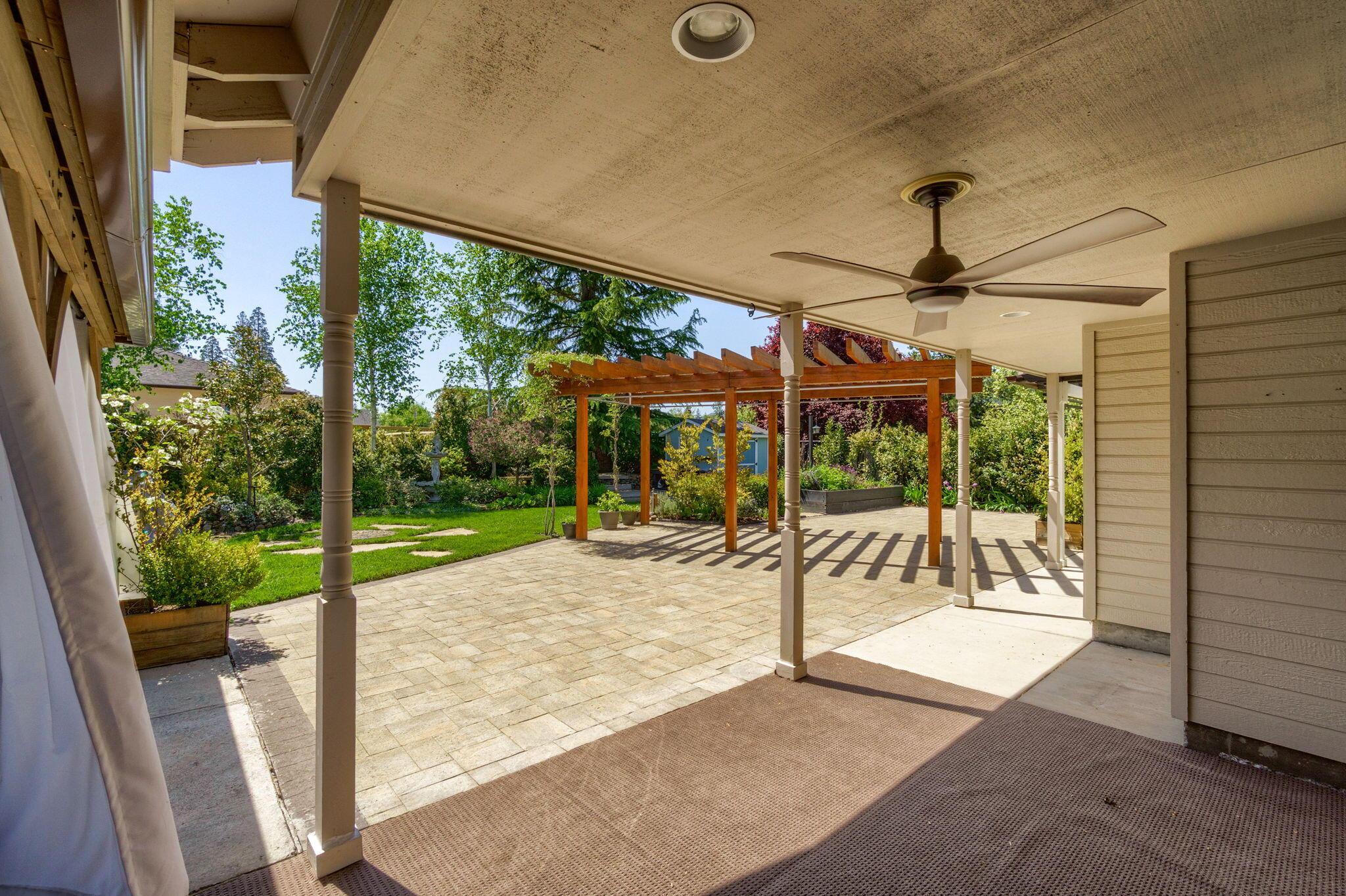 Central Point, Oregon, 97502, United States, 3 Bedrooms Bedrooms, ,2 BathroomsBathrooms,Residential,For Sale,1793291