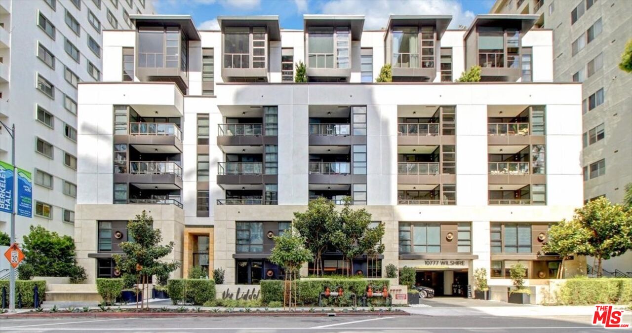 Los Angeles, California, 90024, United States, 2 Bedrooms Bedrooms, ,2 BathroomsBathrooms,Residential,For Sale,1940220