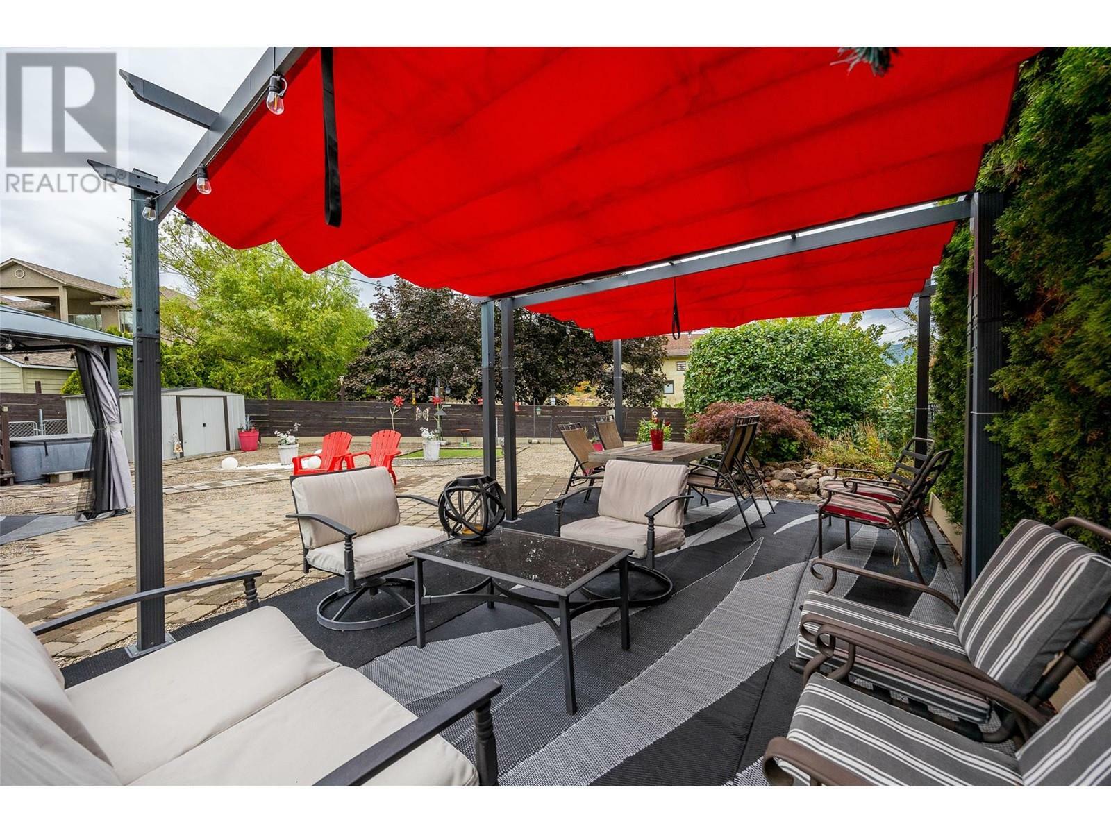 KELOWNA, British Columbia, V1P 1N8, CA, 6 Bedrooms Bedrooms, ,4 BathroomsBathrooms,Residential,For Sale,1837090