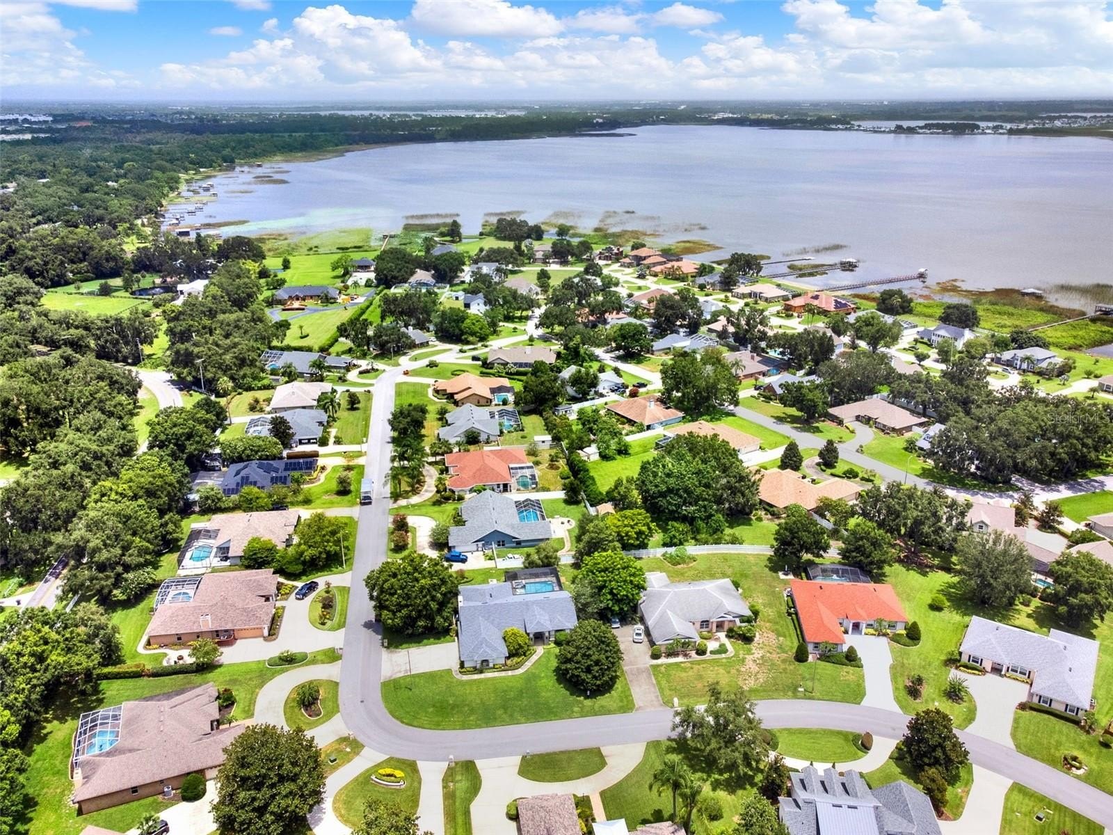 WINTER HAVEN, Florida, 33881, United States, 4 Bedrooms Bedrooms, ,2 BathroomsBathrooms,Residential,For Sale,1976017