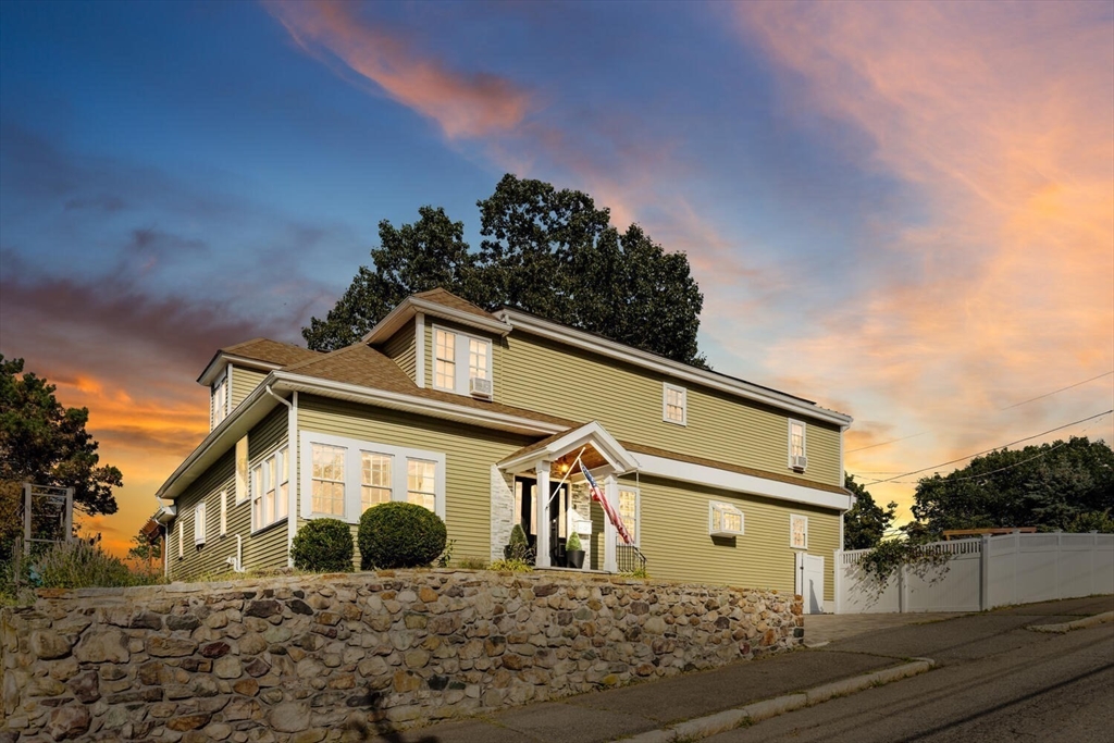 Malden, Massachusetts, 02148, United States, 5 Bedrooms Bedrooms, ,5 BathroomsBathrooms,Residential,For Sale,1984195