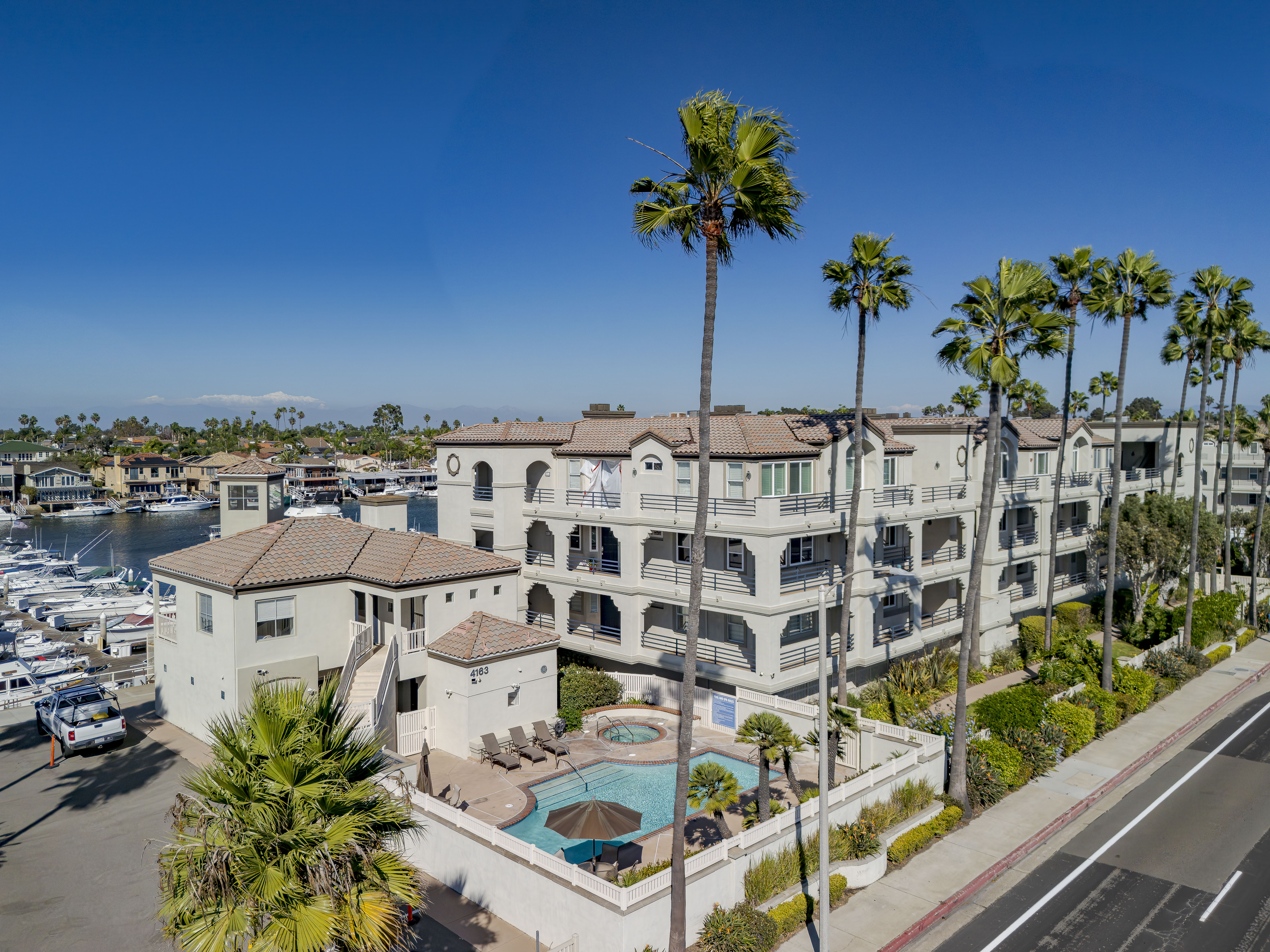  4165 Warner Avenue, Huntington Beach, CA 92649 - 物件實景