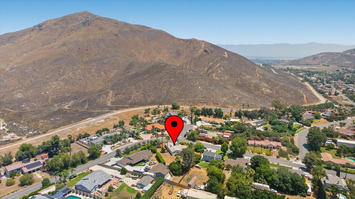 Jurupa Valley, California, 92509, United States, 4 Bedrooms Bedrooms, ,2 BathroomsBathrooms,Residential,For Sale,1927832
