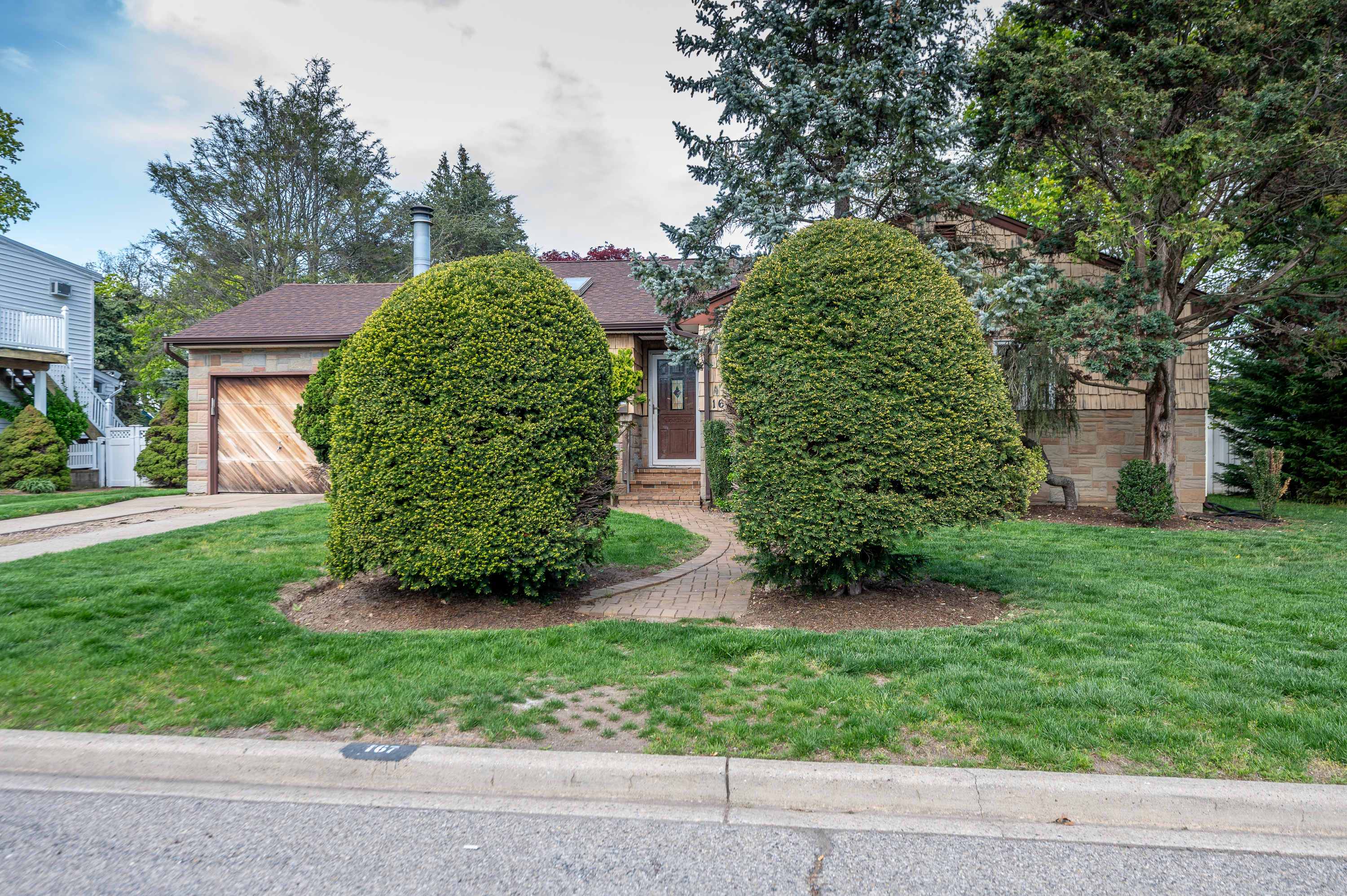  167 Maple Avenue, East Meadow, NY, 11554 - 物件實景