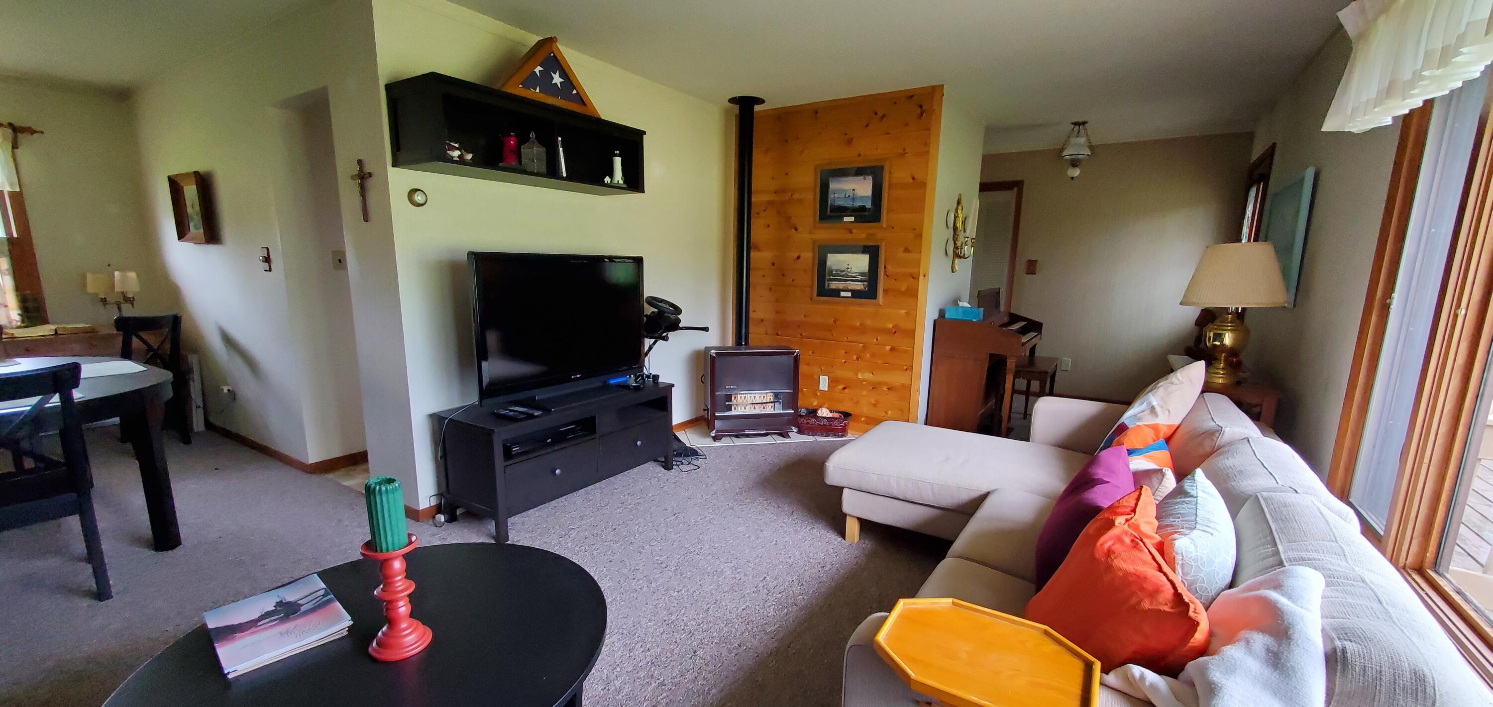 Hessel, Michigan, 49745, United States, 7 Bedrooms Bedrooms, ,3 BathroomsBathrooms,Residential,For Sale,1754020