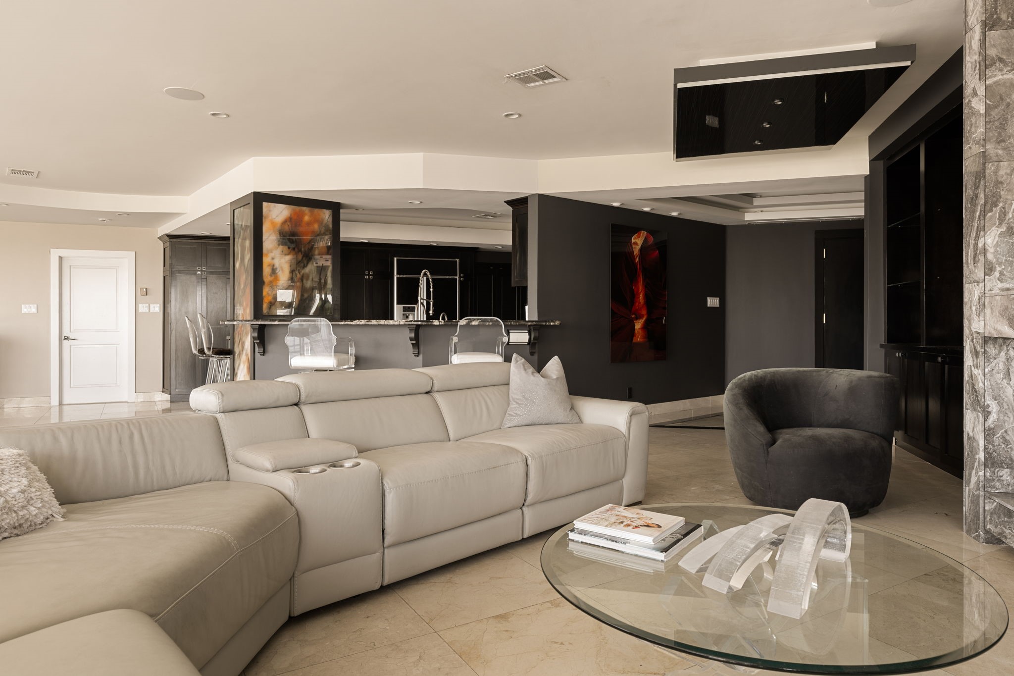  5050 Woodway Drive #8N - 物件實景