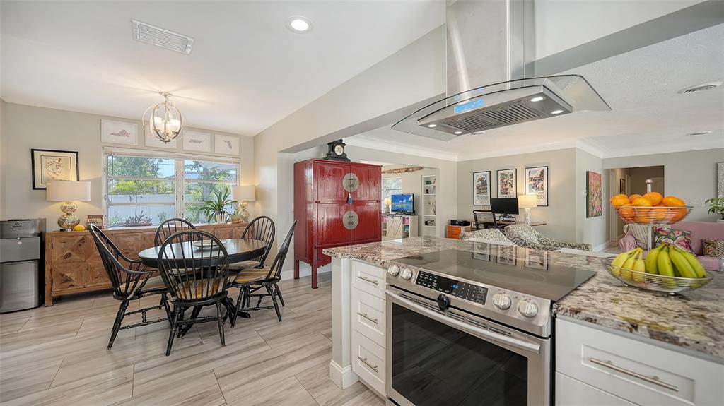 Sarasota, Florida, 34239, United States, 3 Bedrooms Bedrooms, ,2 BathroomsBathrooms,Residential,For Sale,1785802