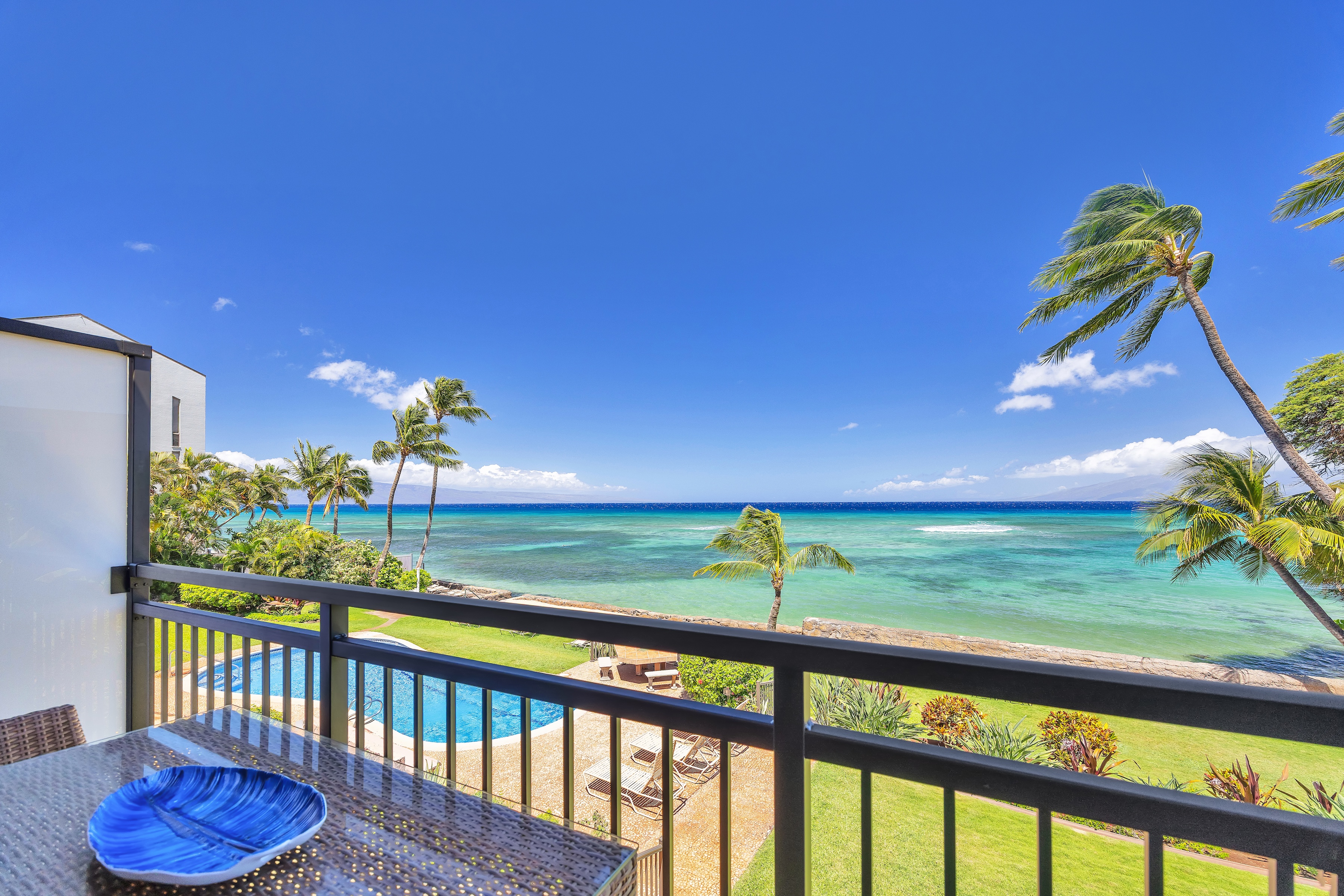  Direct oceanfront, beautiful remodeled 2 bedroom, lanai dining, furnished - 物件實景