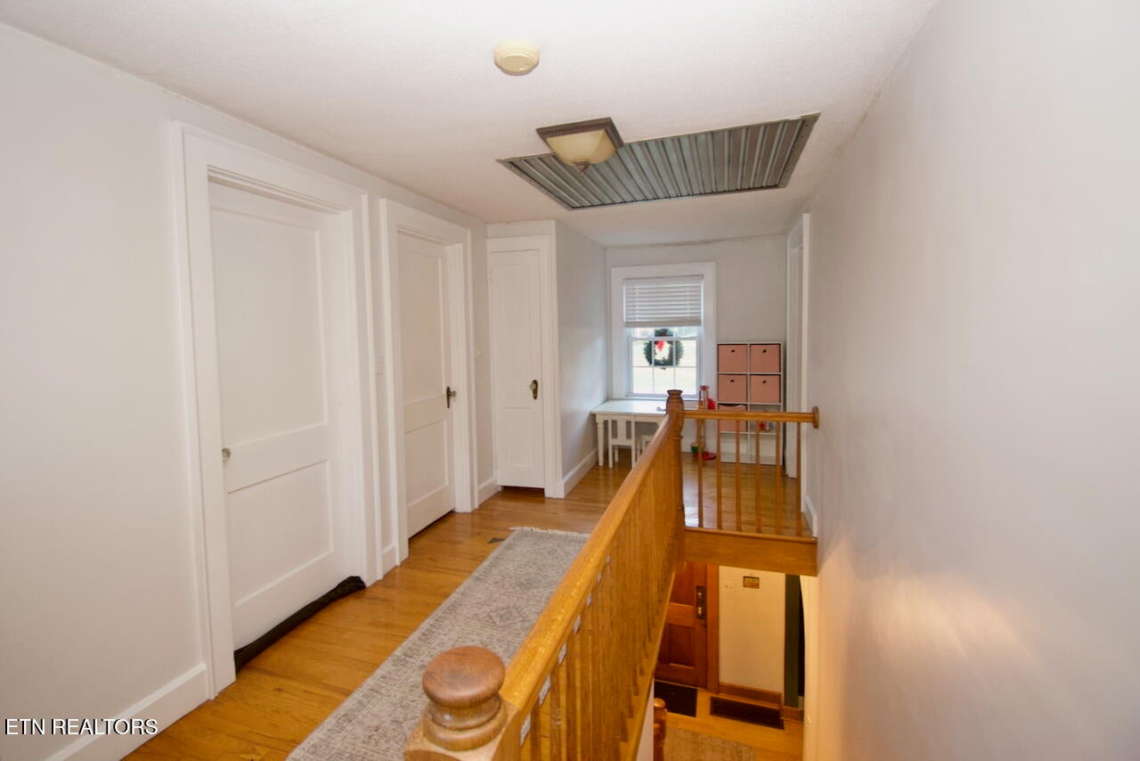 Maryville, Tennessee, 37803, United States, 4 Bedrooms Bedrooms, ,3 BathroomsBathrooms,Residential,For Sale,1989272