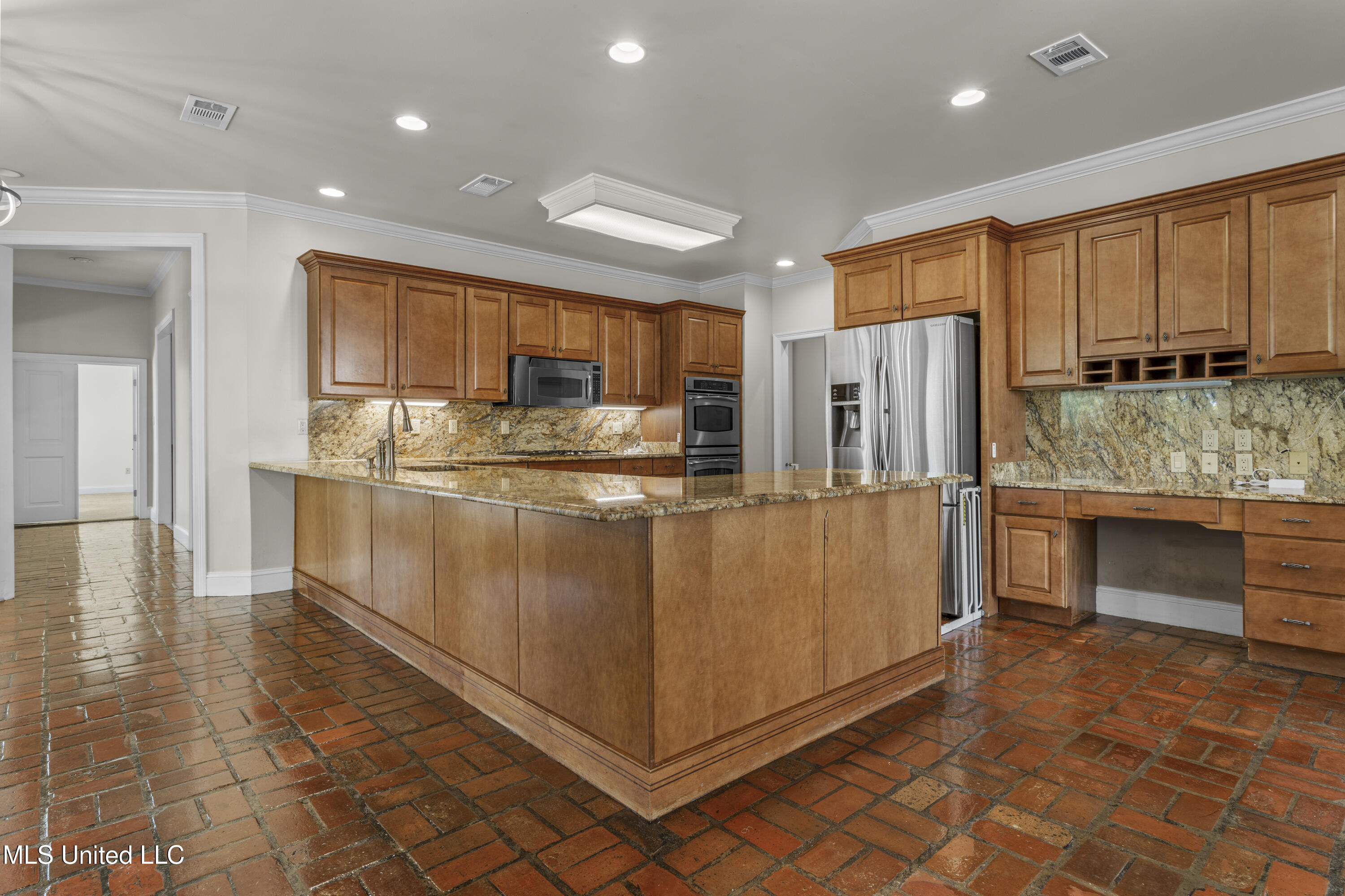 Biloxi, Mississippi, 39531, United States, 4 Bedrooms Bedrooms, ,3 BathroomsBathrooms,Residential,For Sale,1908803