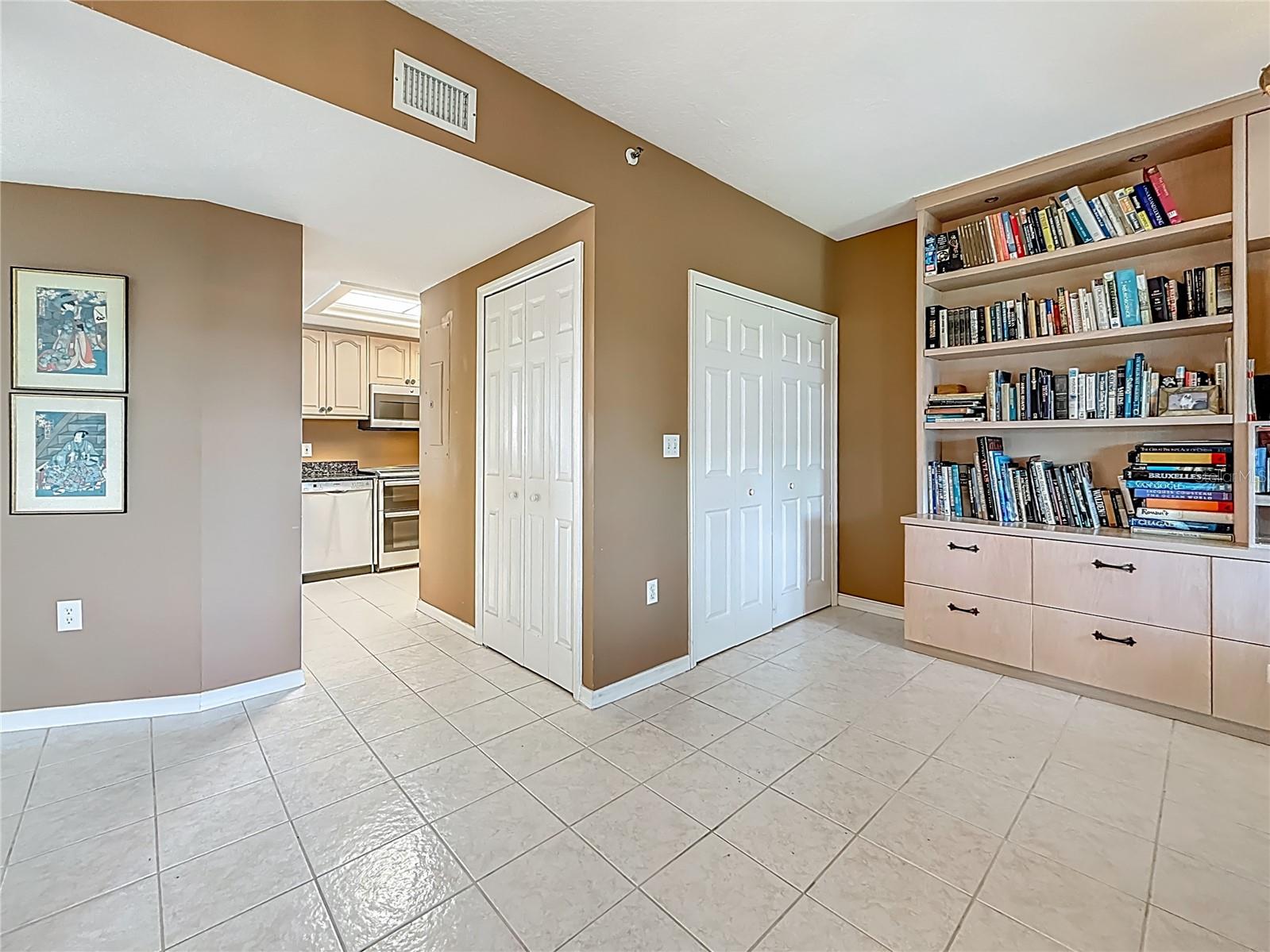 Madeira Beach, Florida, 33708, United States, 2 Bedrooms Bedrooms, ,2 BathroomsBathrooms,Residential,For Sale,1981210