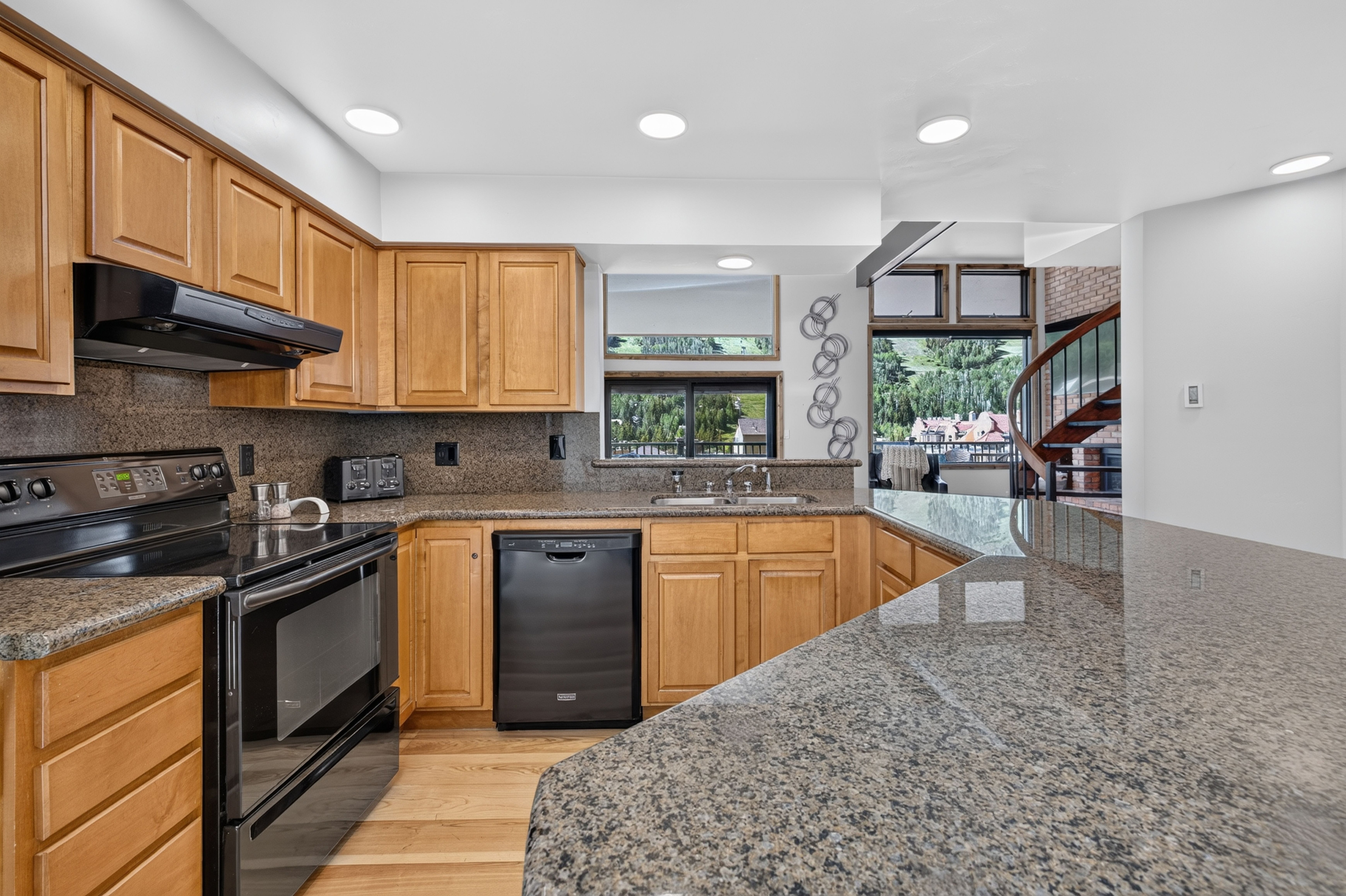 Exceptional Access to Vail