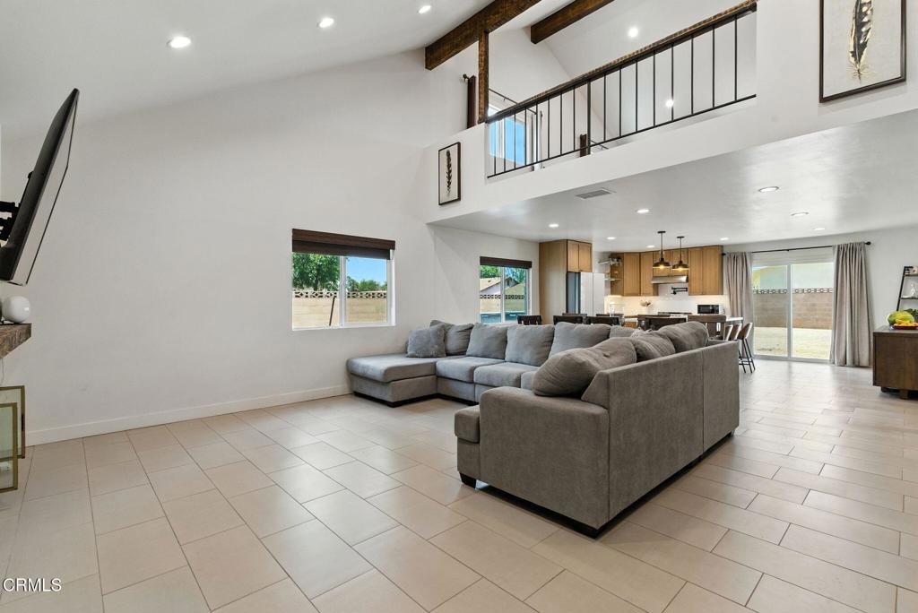 Lancaster, California, 93535, United States, 5 Bedrooms Bedrooms, ,3 BathroomsBathrooms,Residential,For Sale,1984972