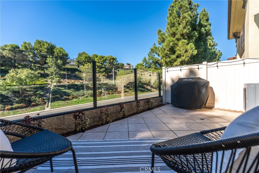 Aliso Viejo, California, 92656, United States, 2 Bedrooms Bedrooms, ,3 BathroomsBathrooms,Residential,For Sale,1989024